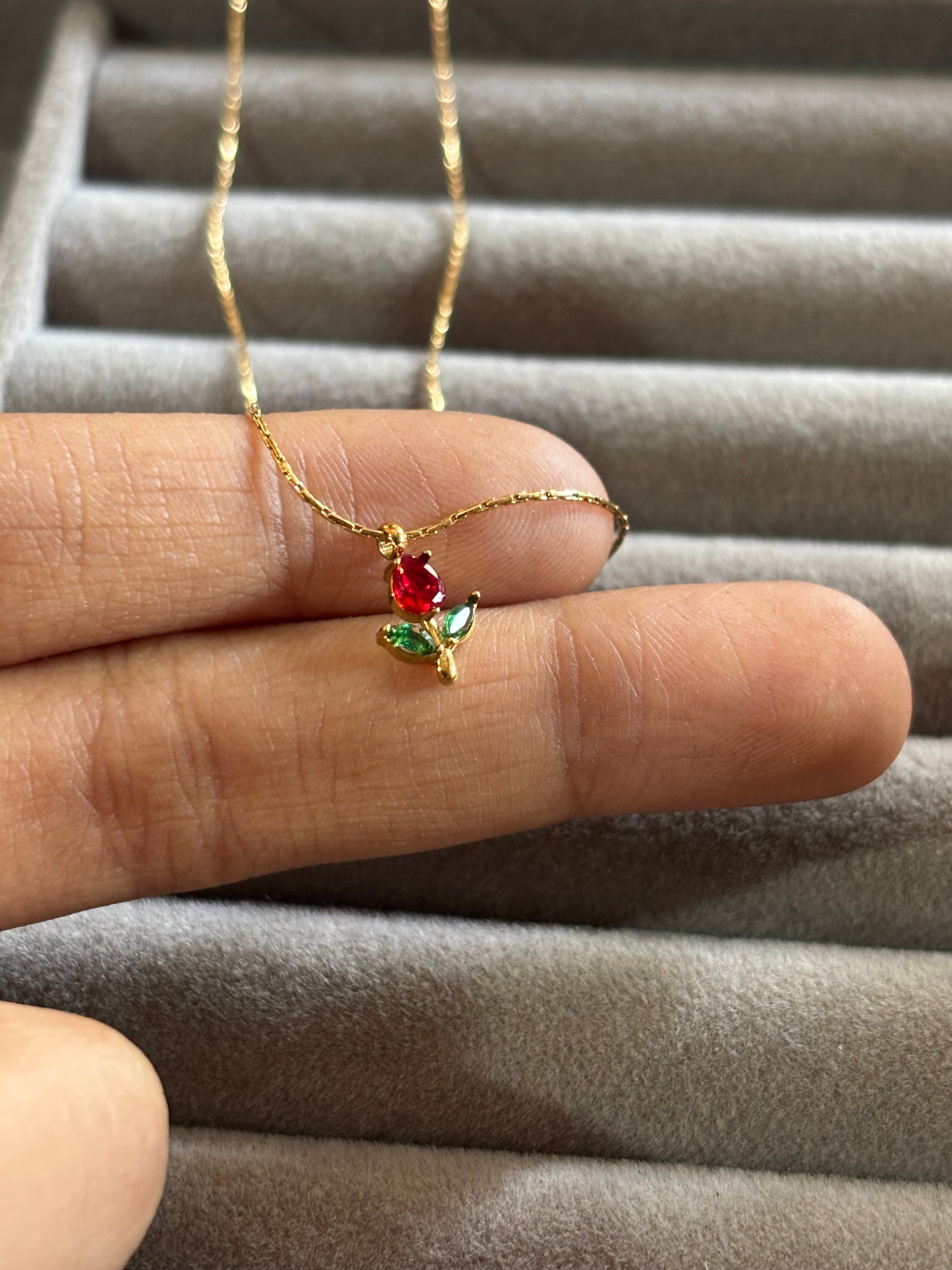 Red tulip dainty necklace