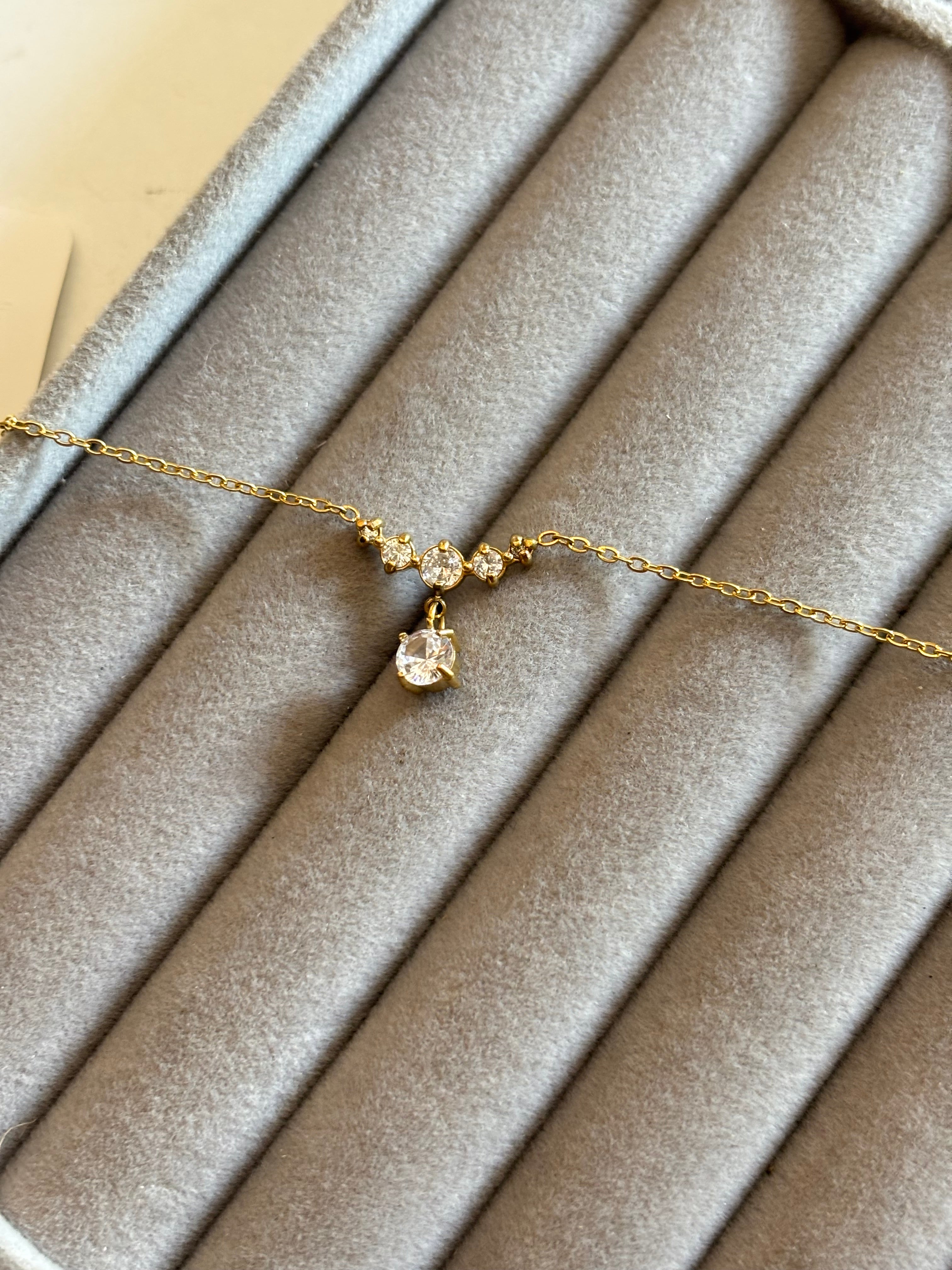 Crystal solitaire drops bracelet