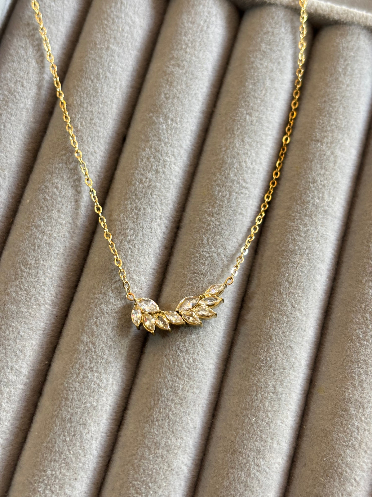 Aurelia Leaf Necklace