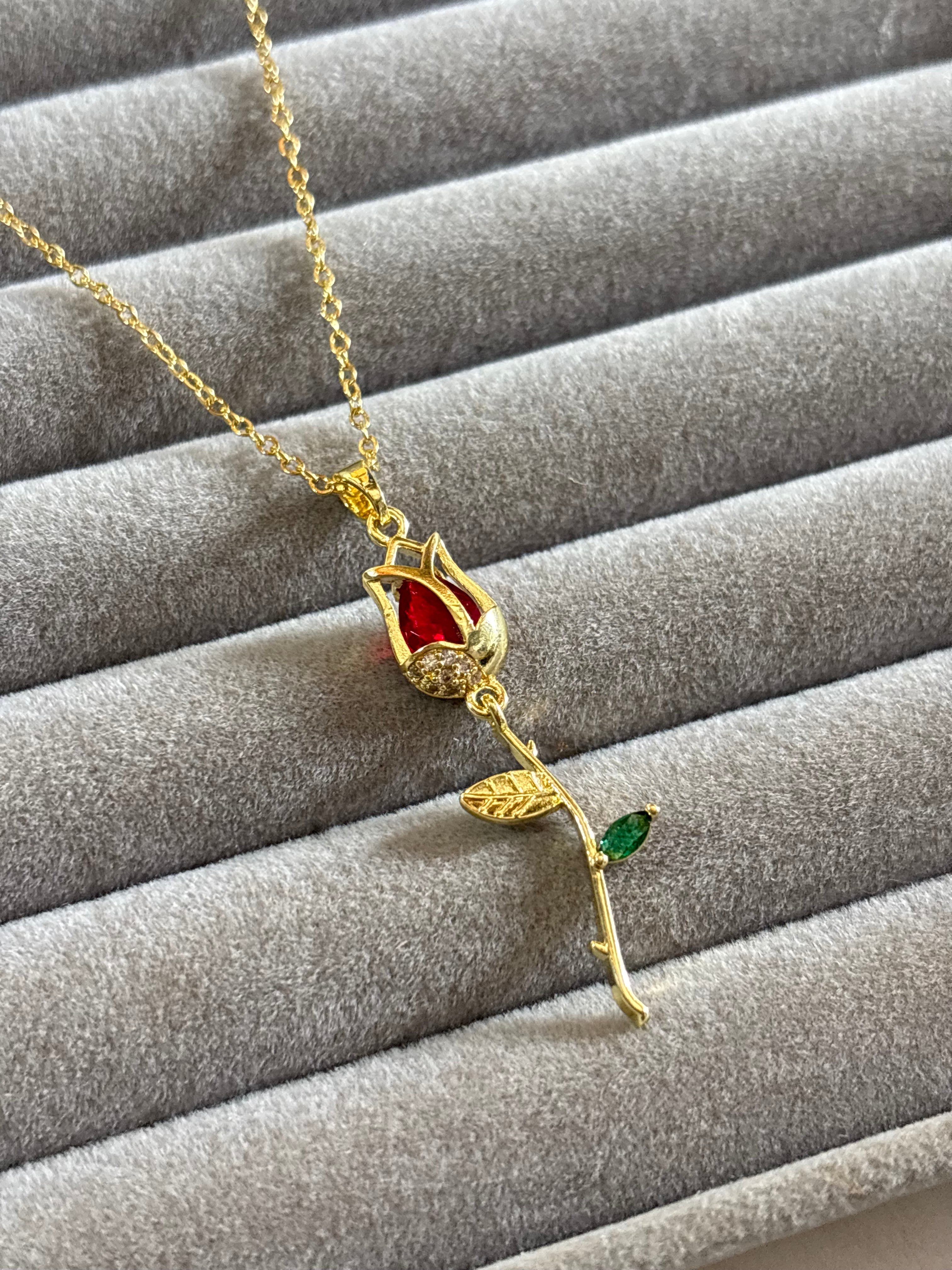 Tulip graden neckpiece