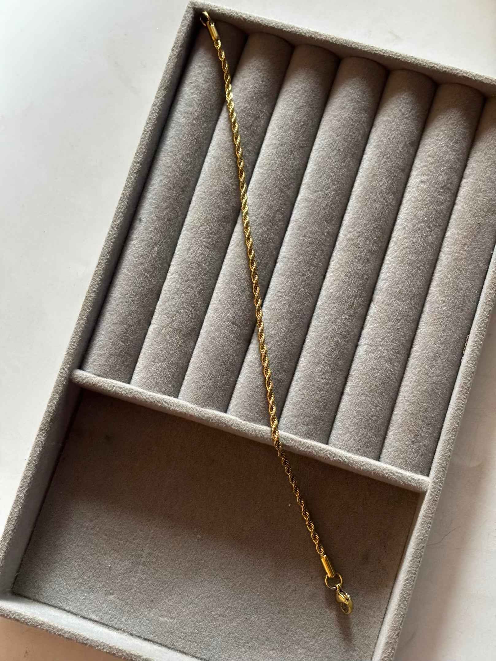 Minimal rope bracelet
