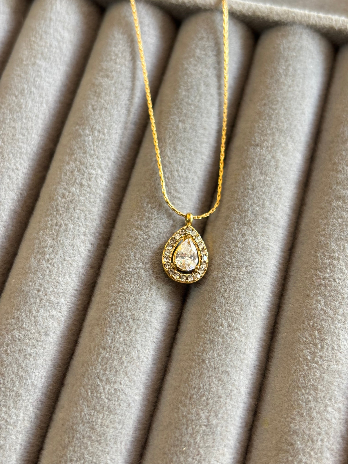 Elara Drop Necklace