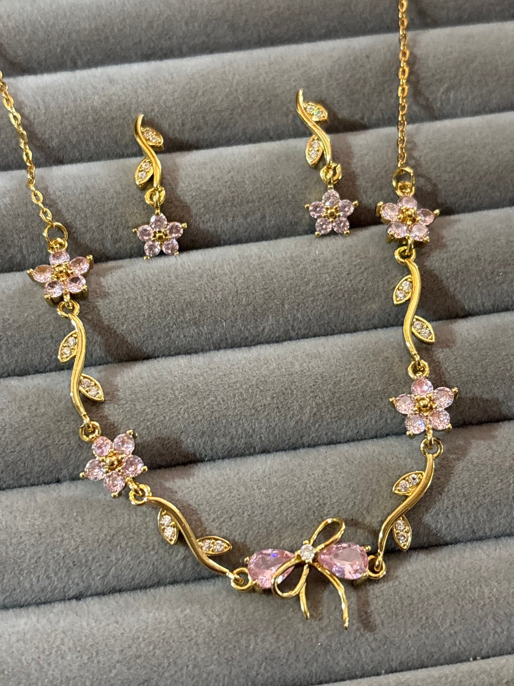 Bow and floral combo set