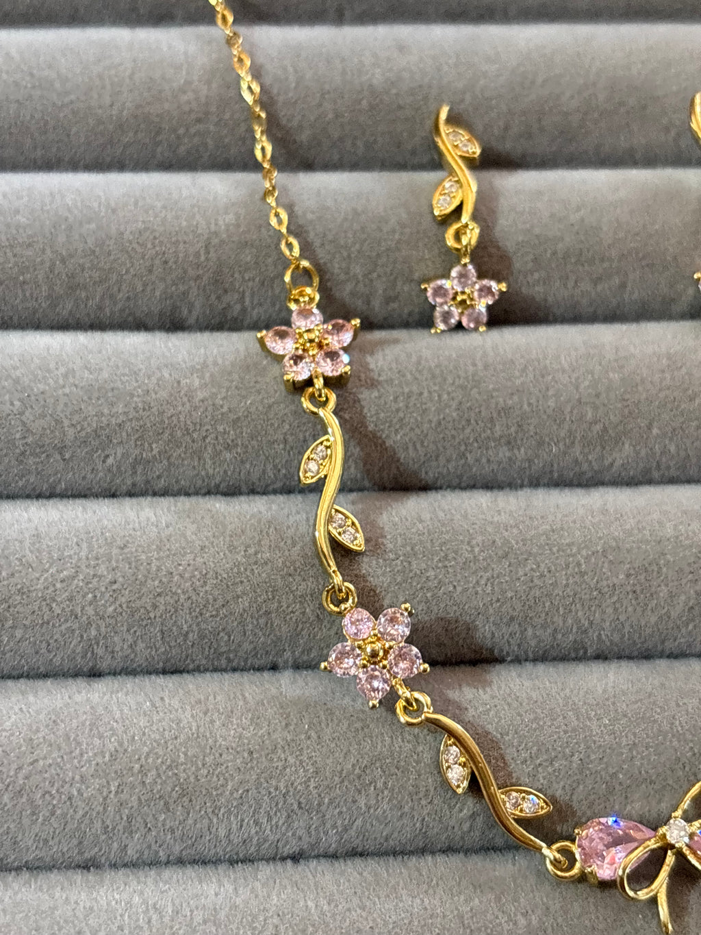 Bow and floral combo set