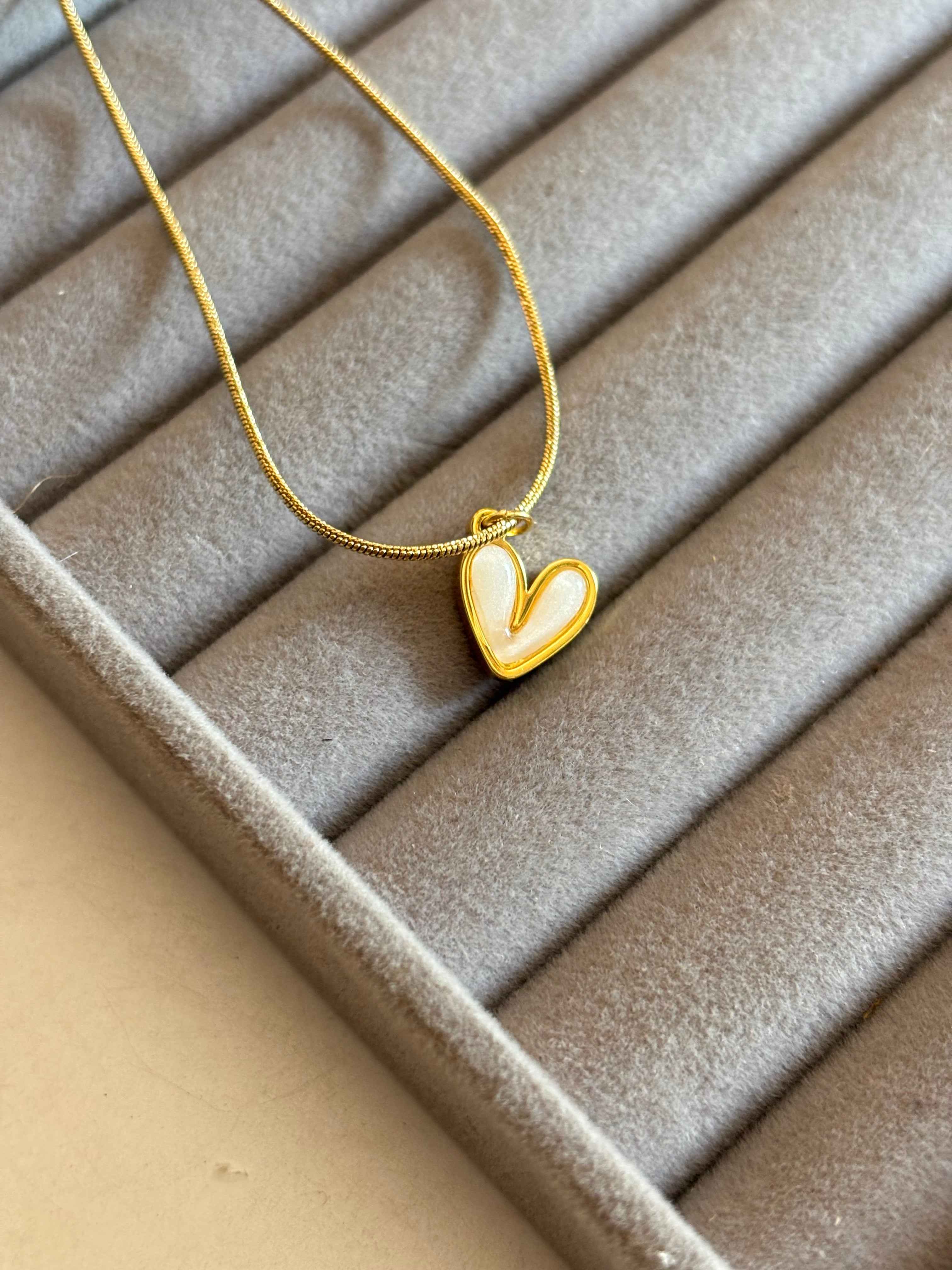 White marble heart necklace - Hirulythings