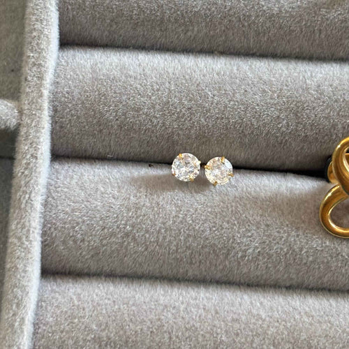 Circular Stone stud