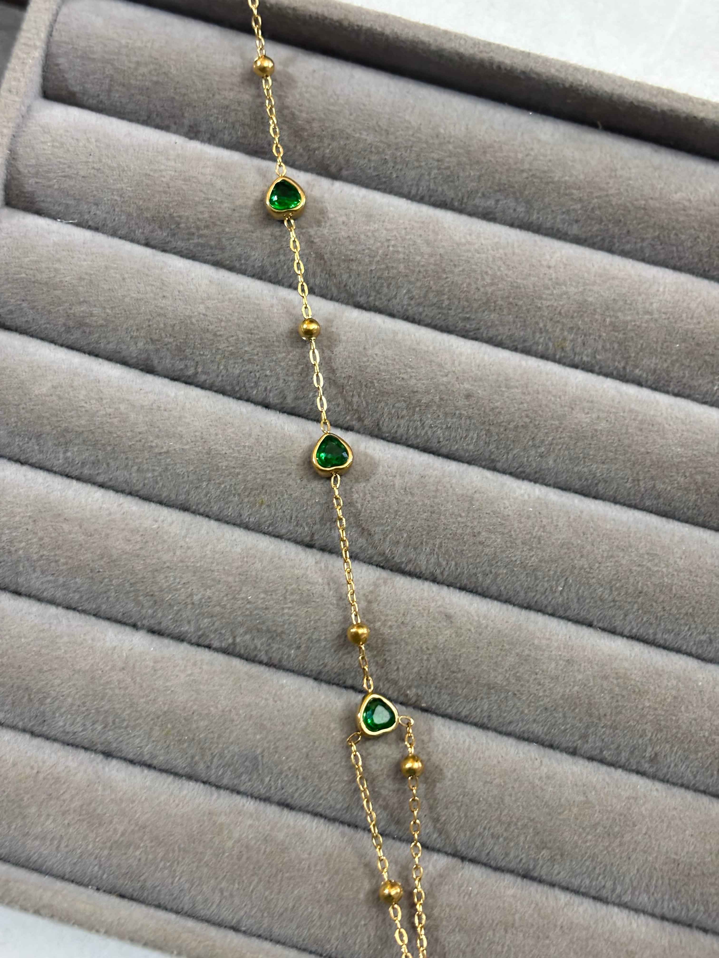 Emerald hearts handchain
