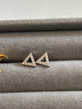 Triangular stud