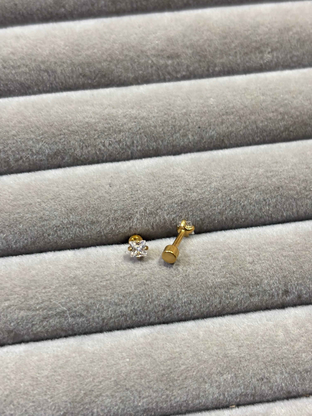 Squared solitaire Stud