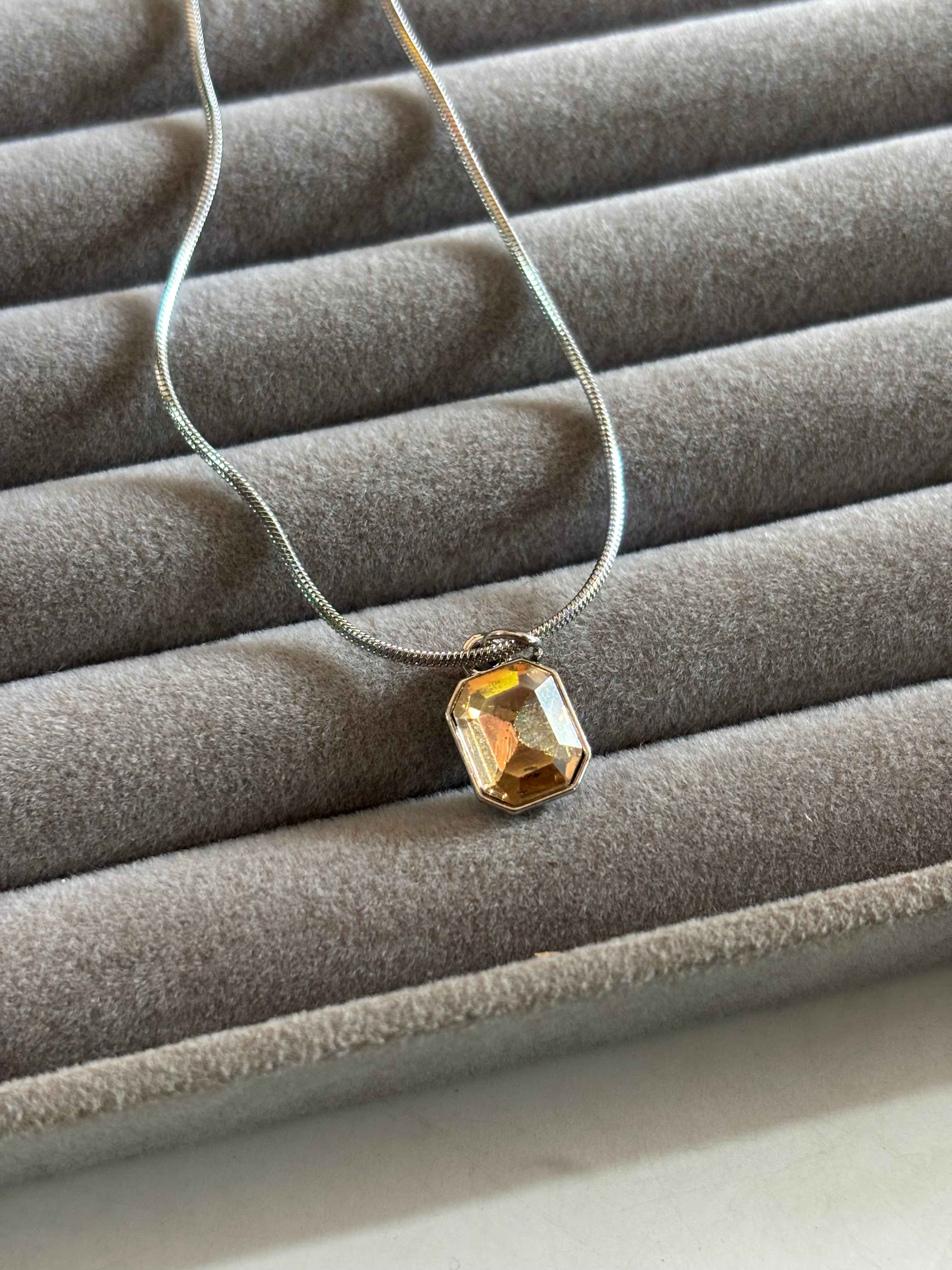 Citrine stone necklace