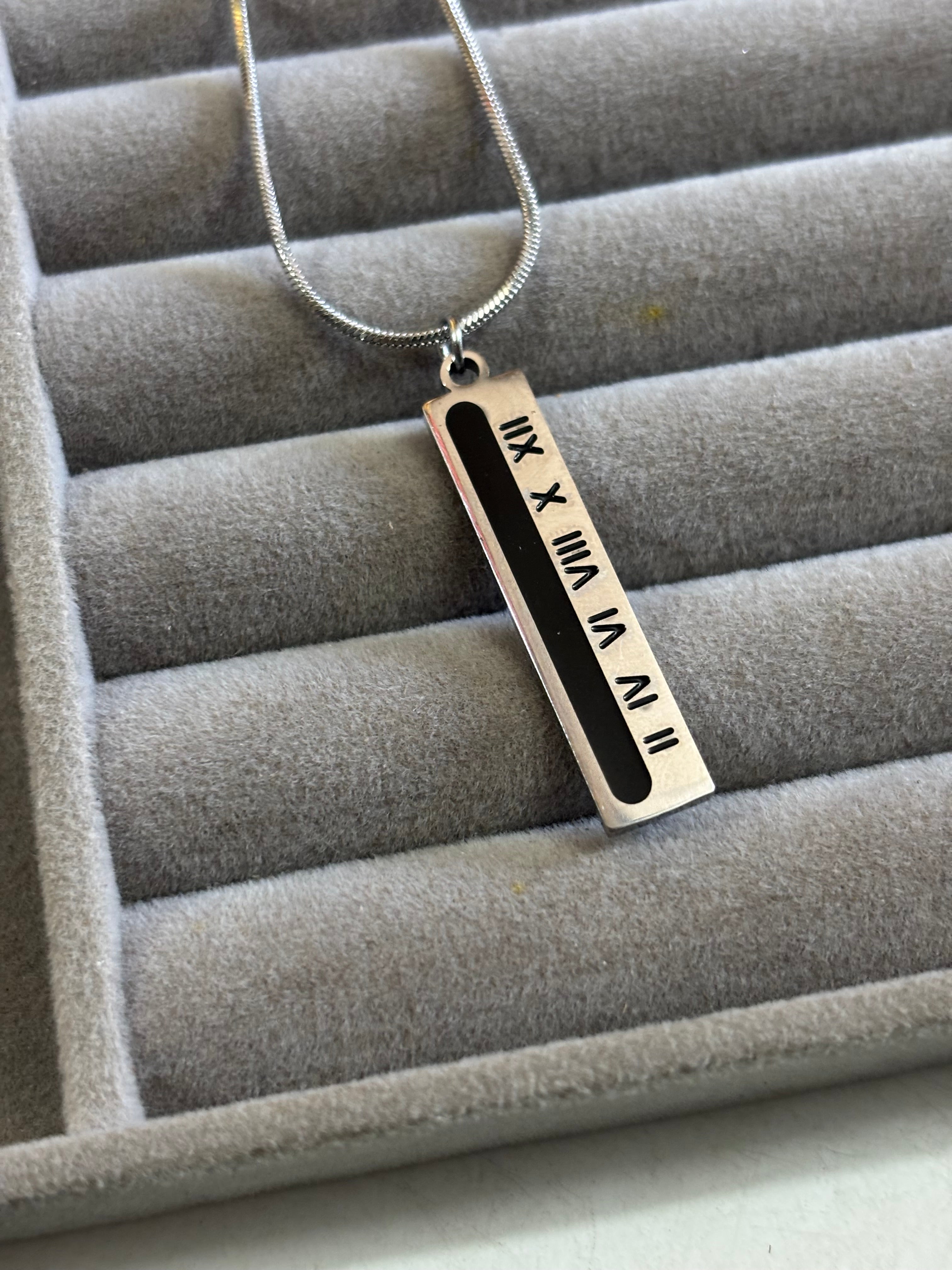 Vertical roman chain