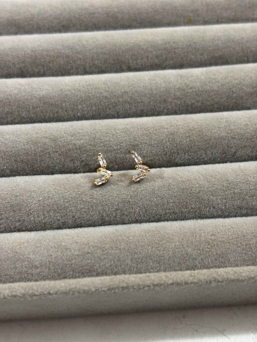 baguette-cut white topaz Piercing