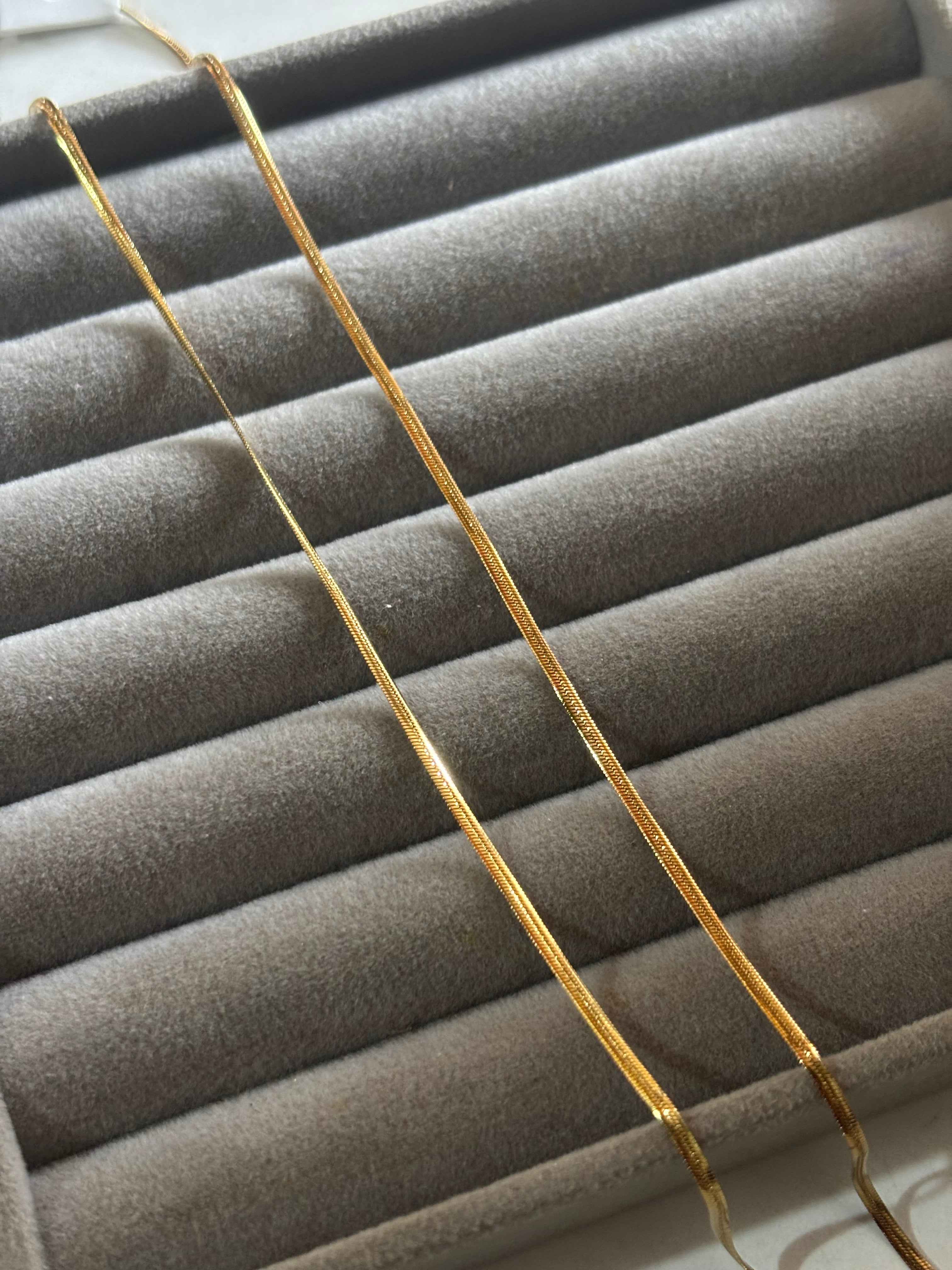 Thin snake chain