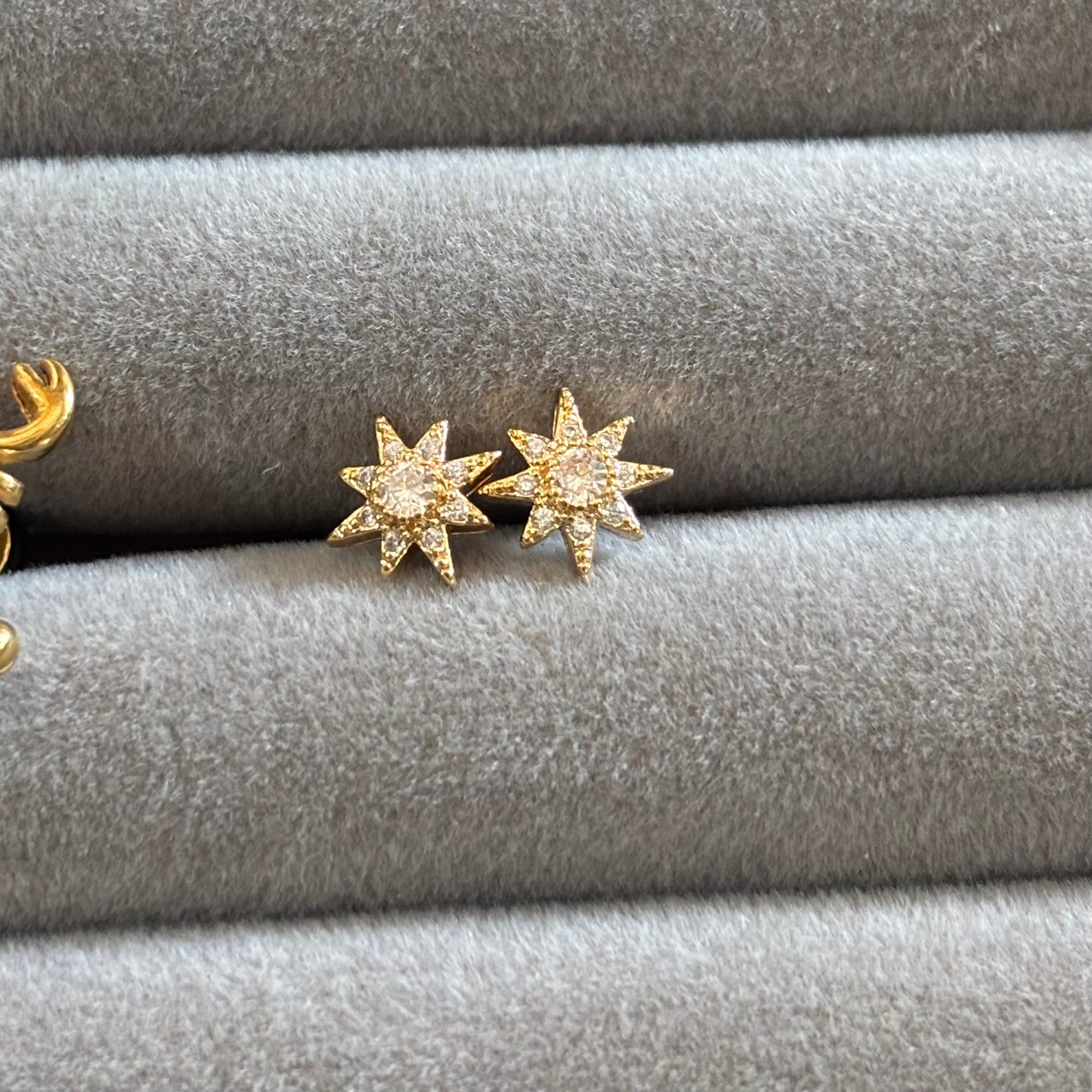 Star burst stud