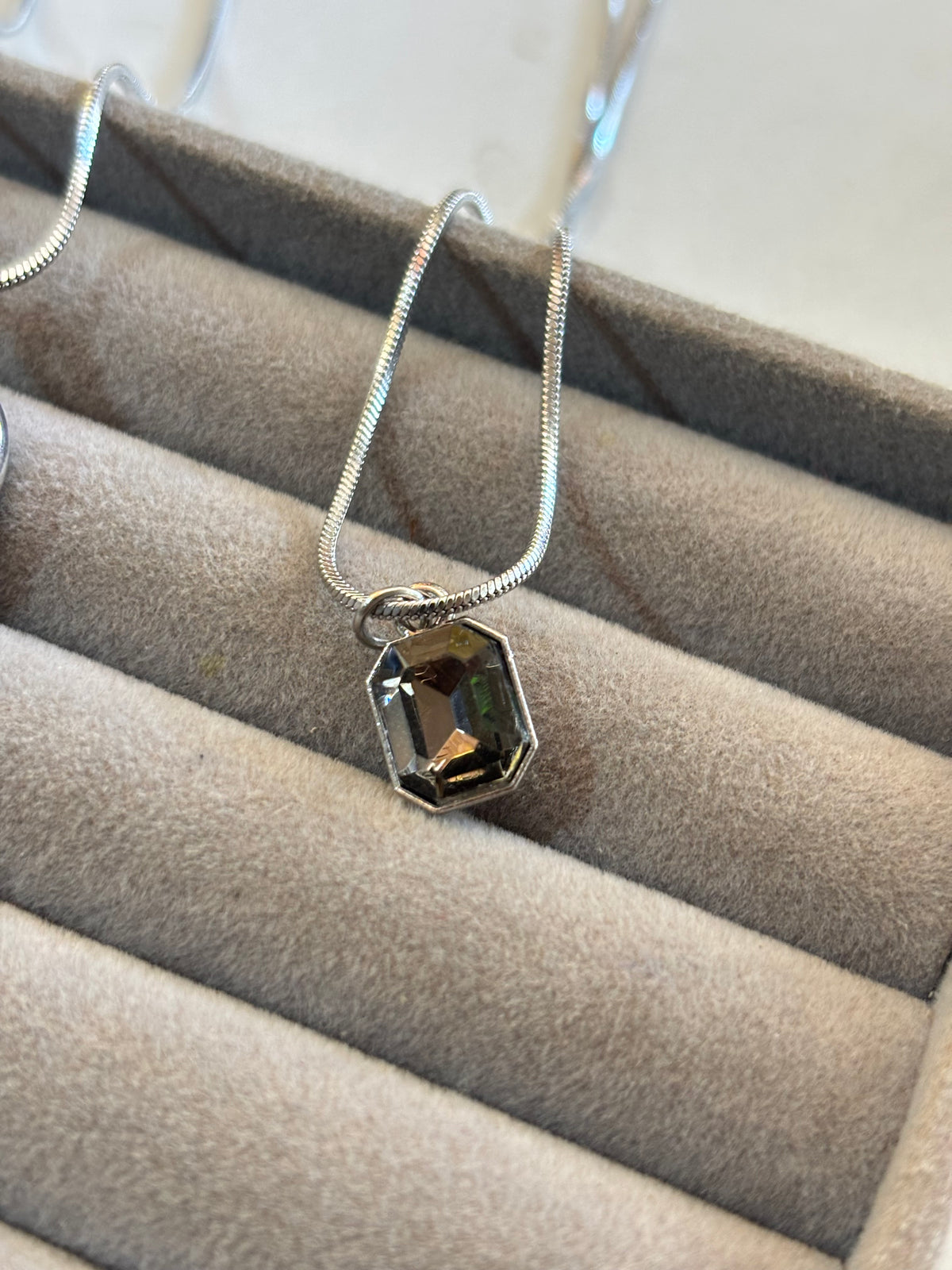 Black Crystals chain