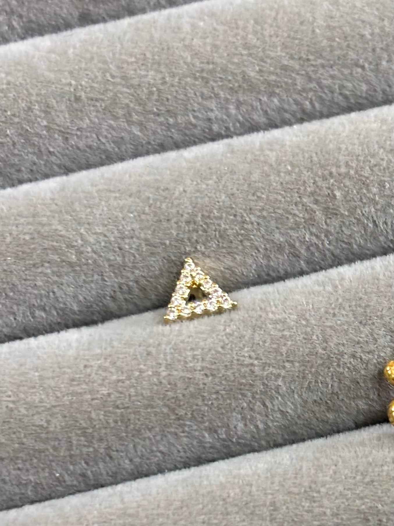 Geometry triangle stud