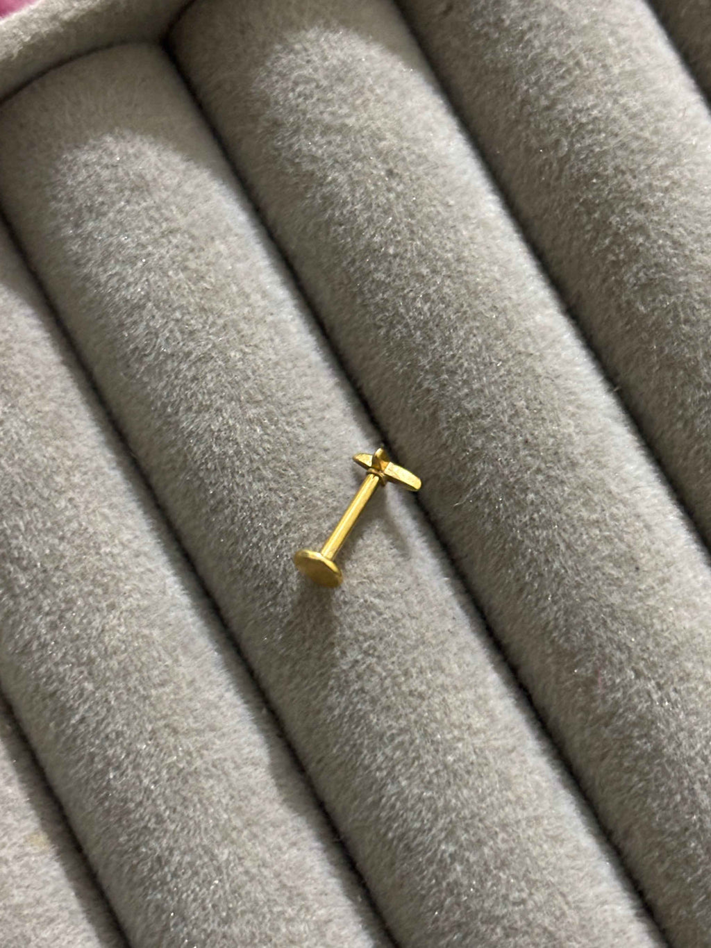Tiny cross stud