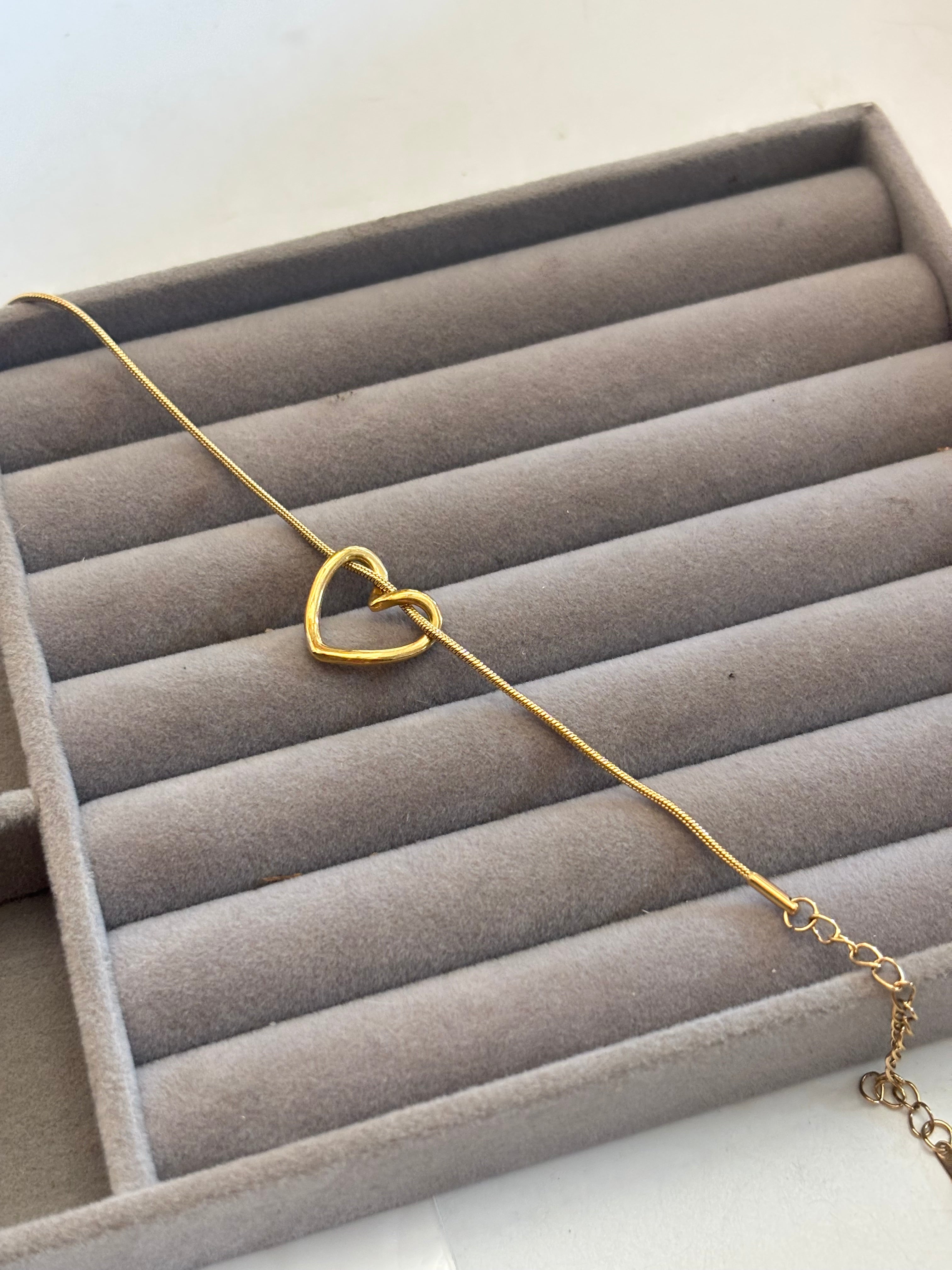 Tangled heart bracelet