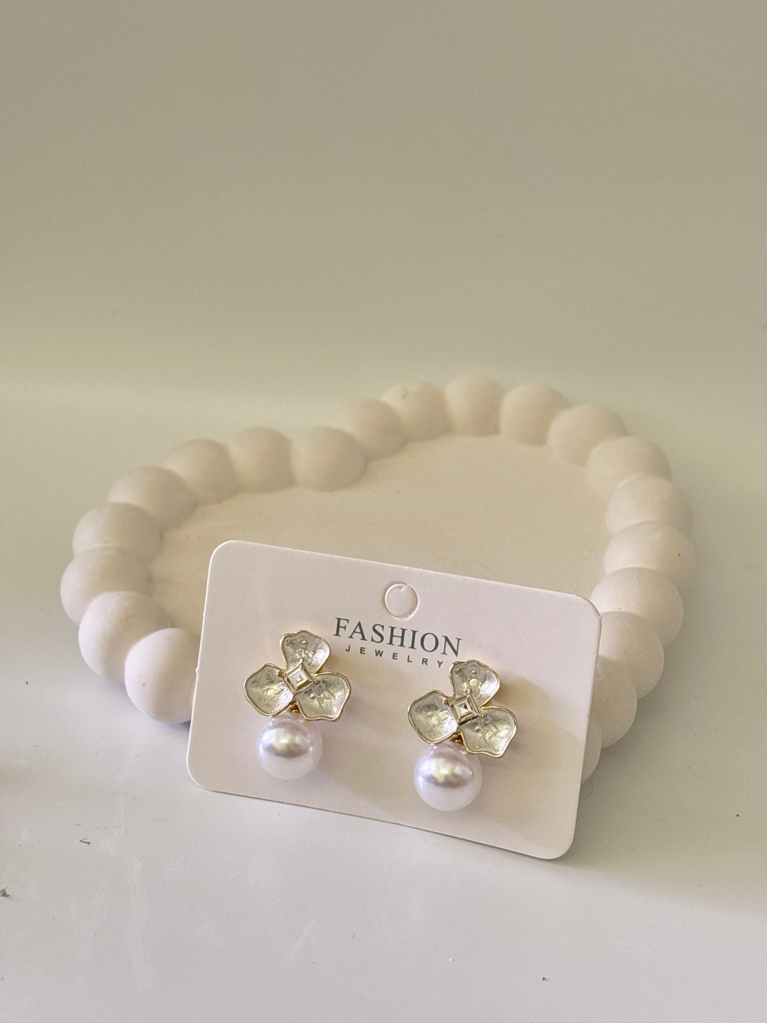Korean earring H014