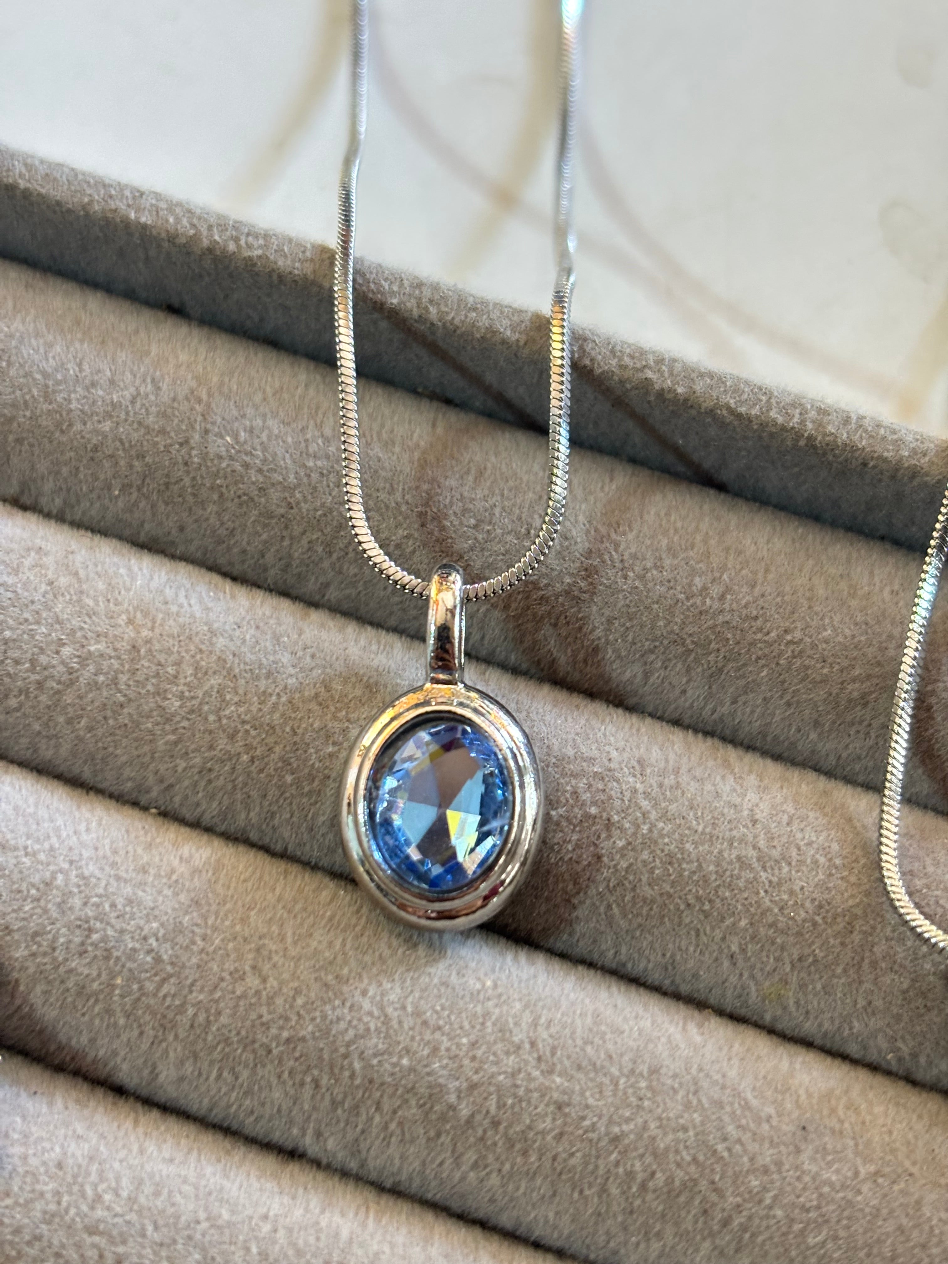 Blue crystal chain