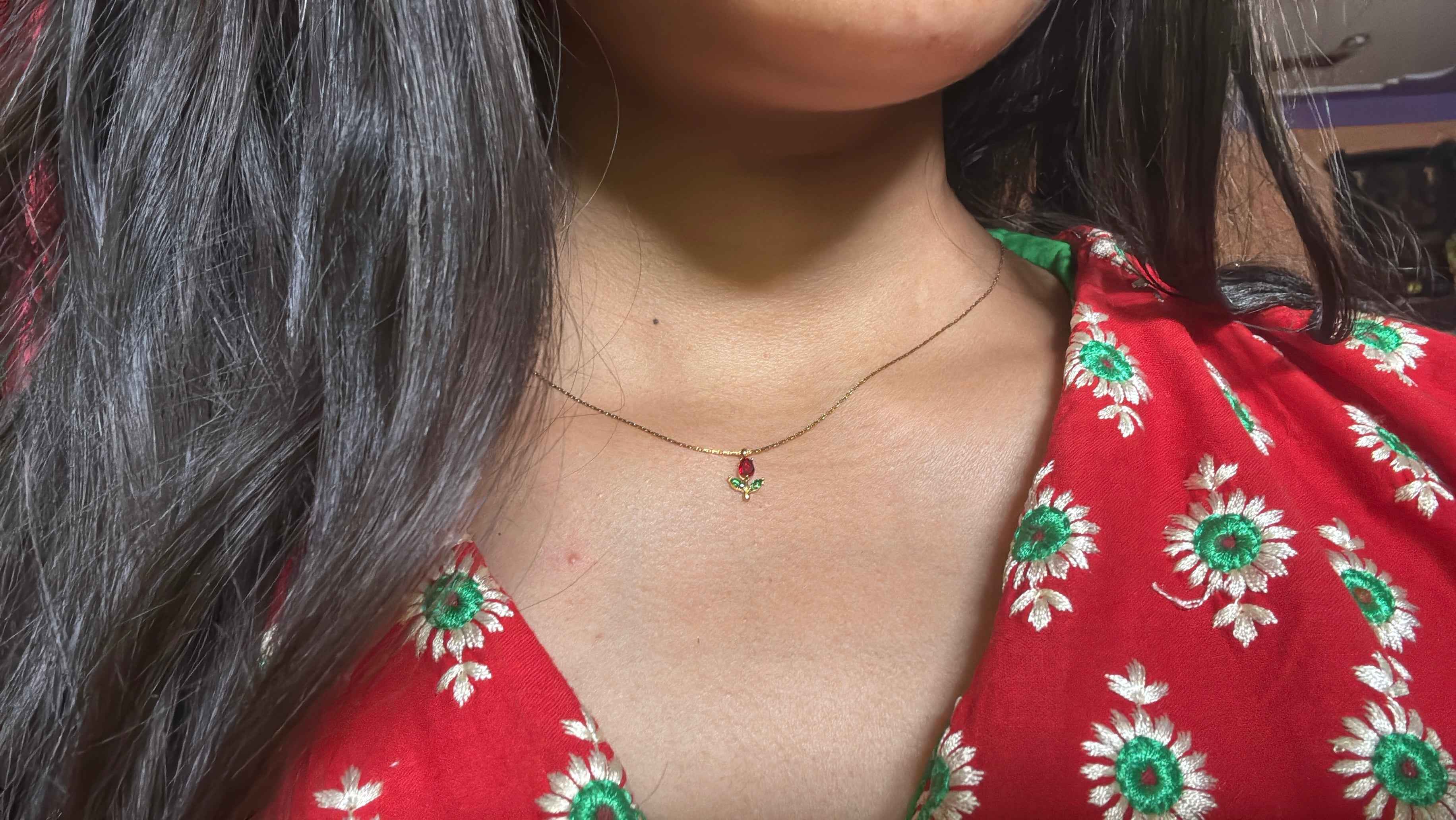 Red tulip dainty necklace