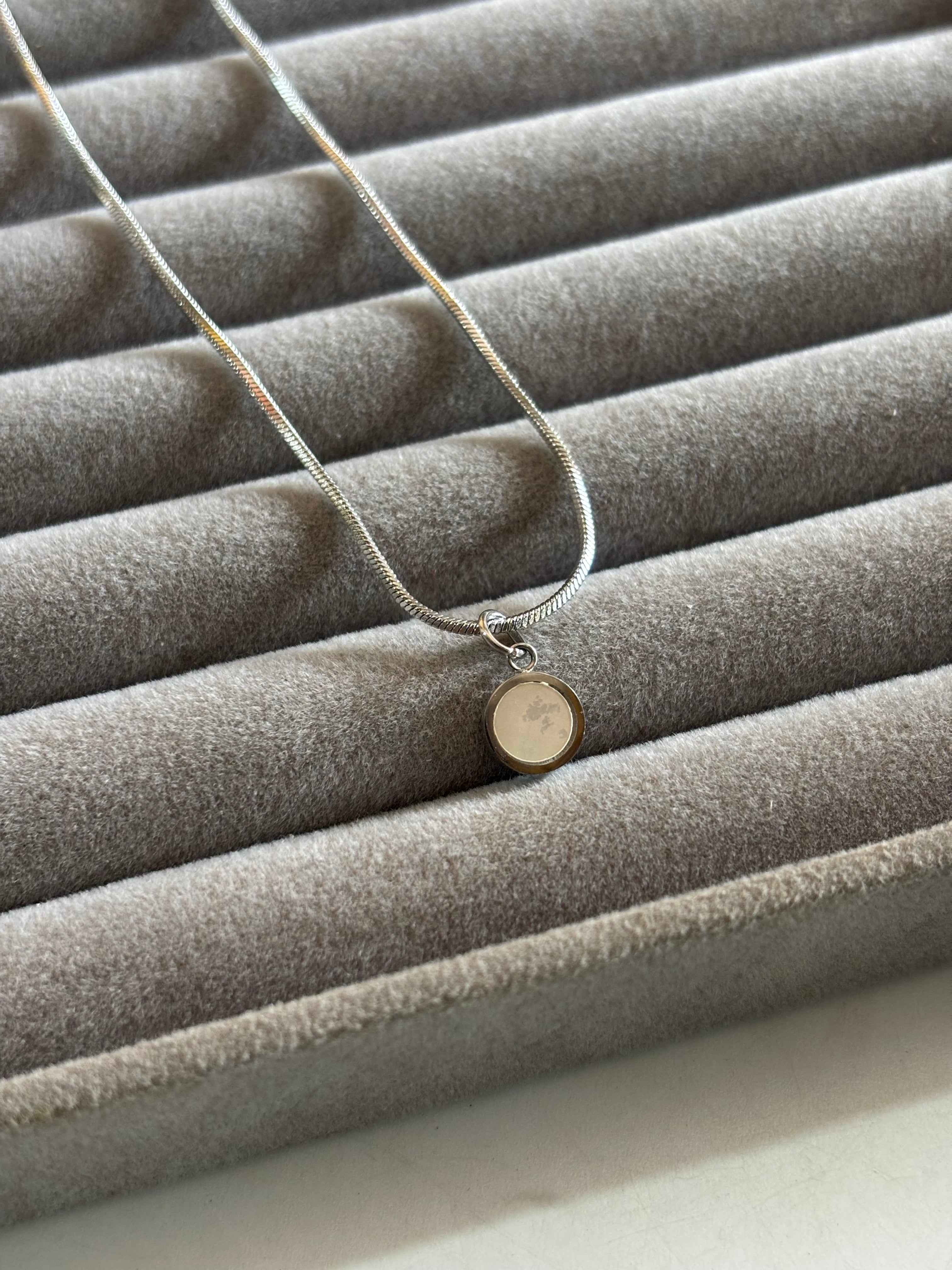 White marble necklace