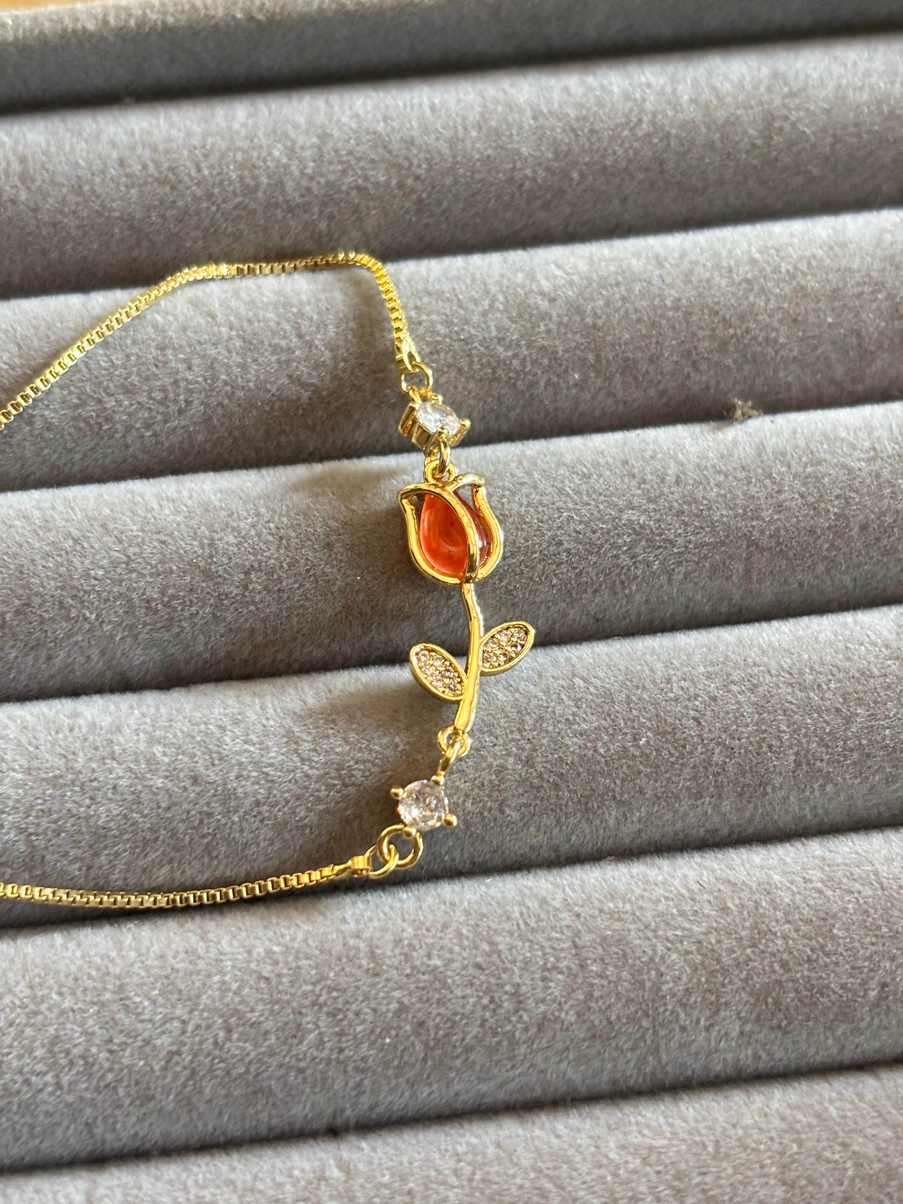 Tulip minimal bracelet