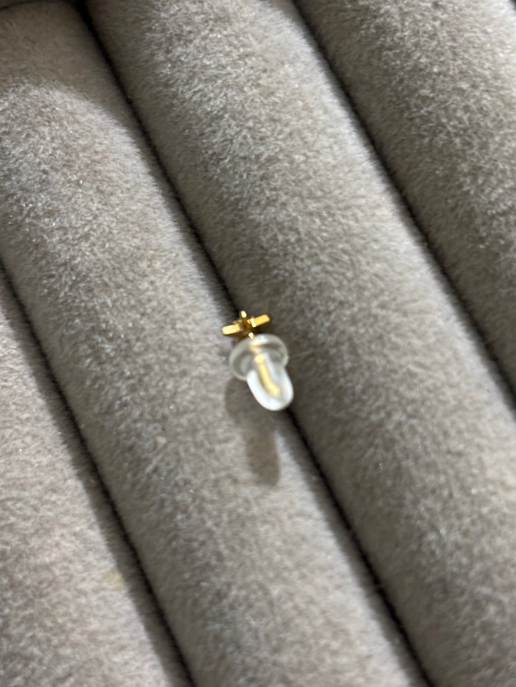 Sun rays stud