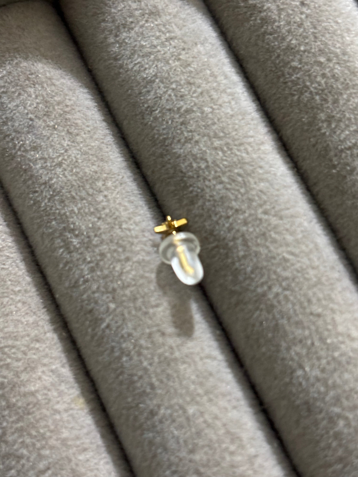 Sun rays stud