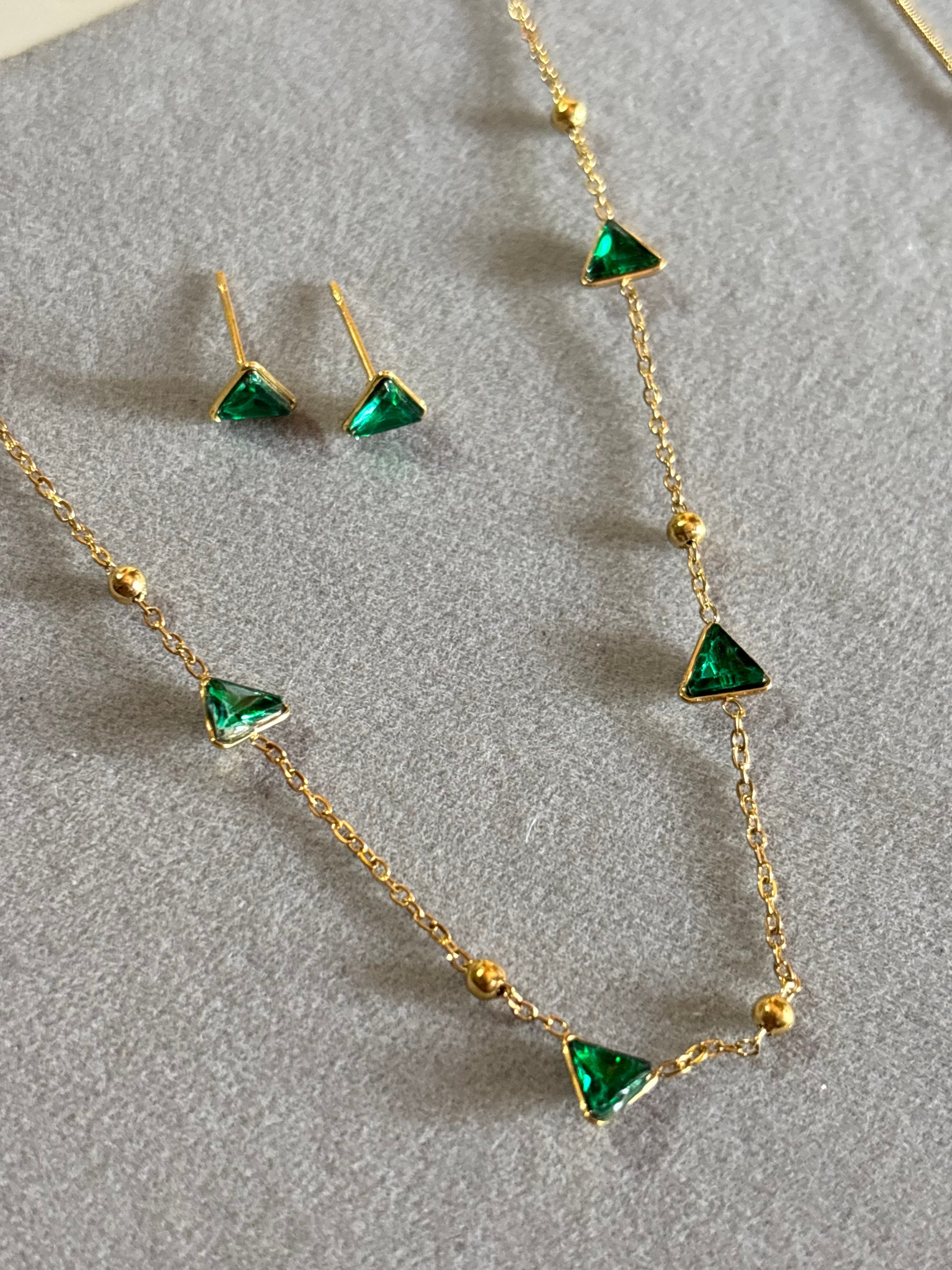 Pyramid emerald combo