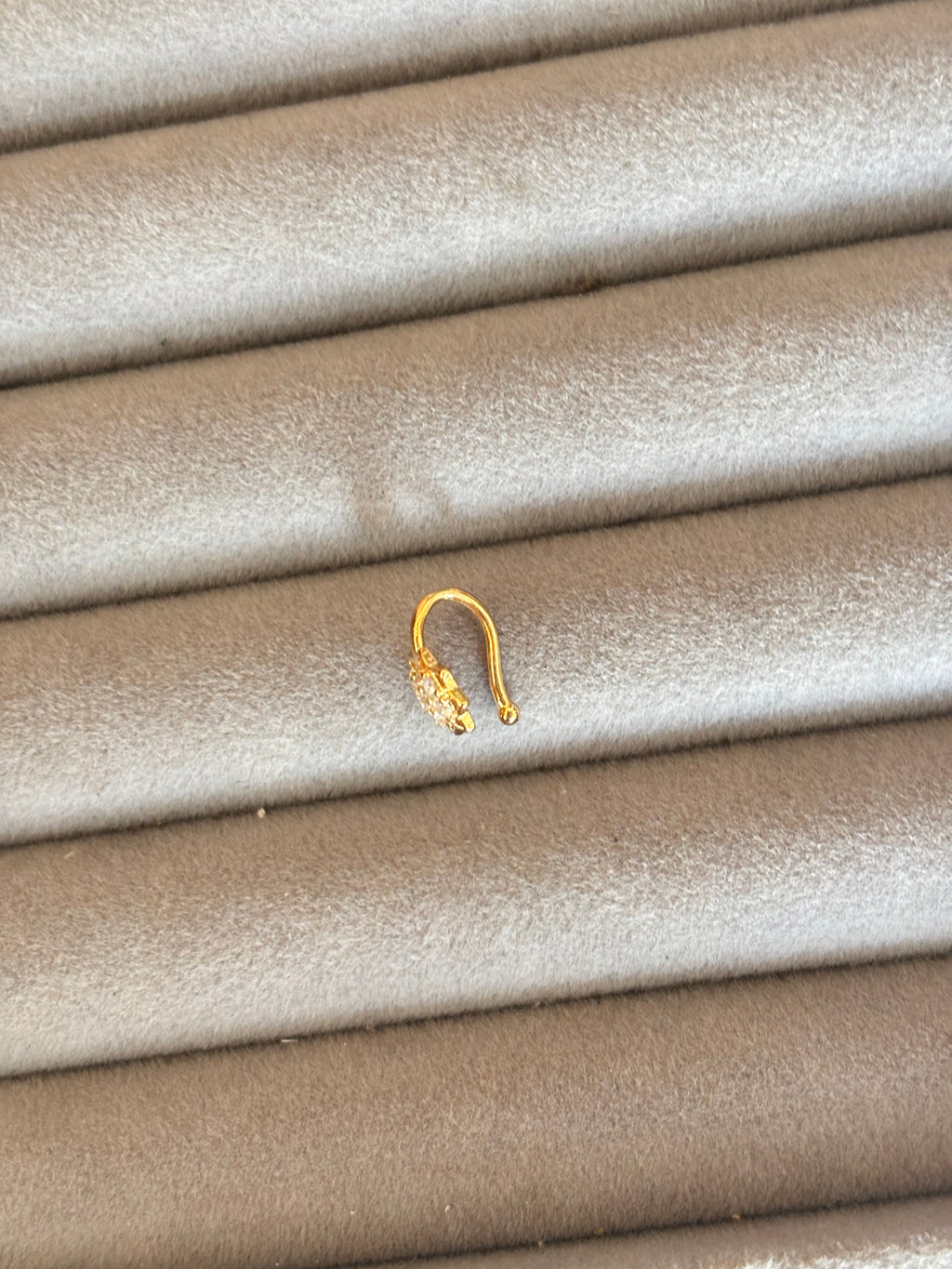 Floral Nose pin