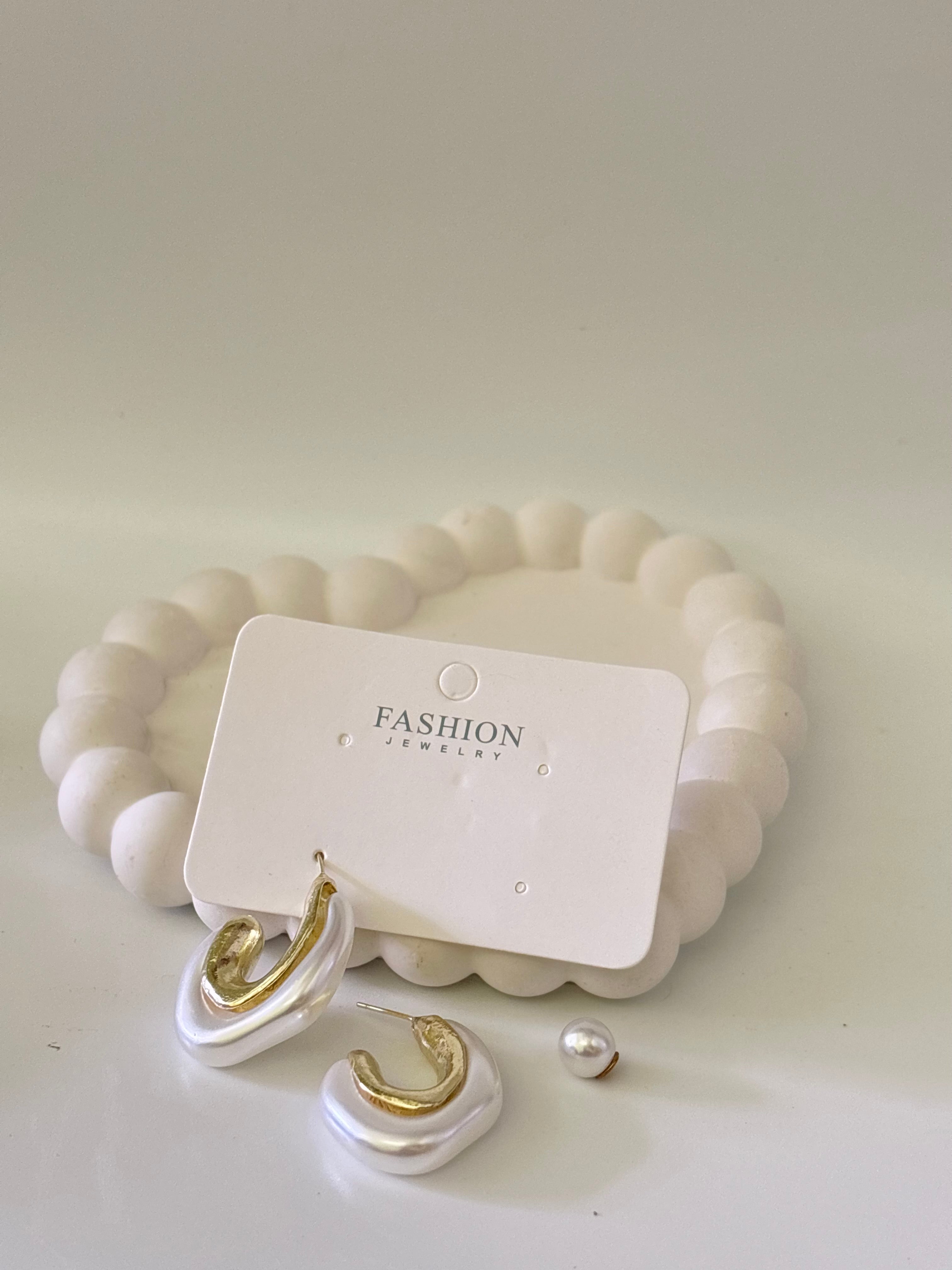 Korean earring H011