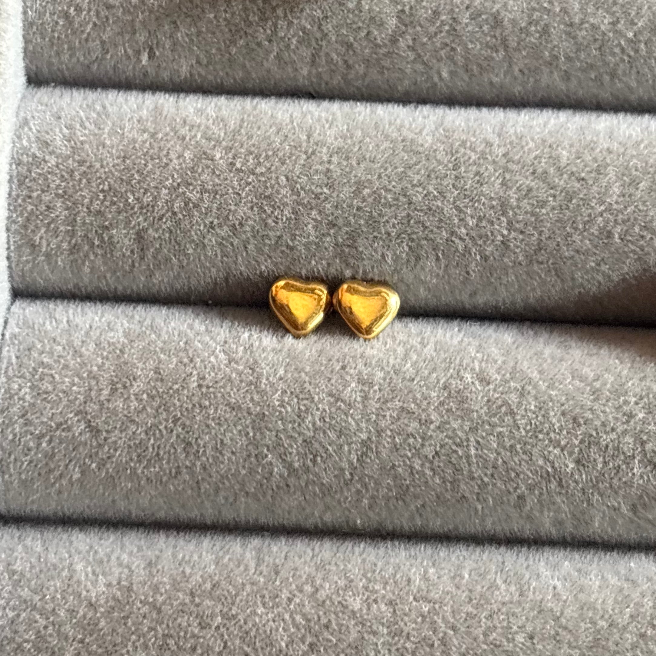 Solid heart studs