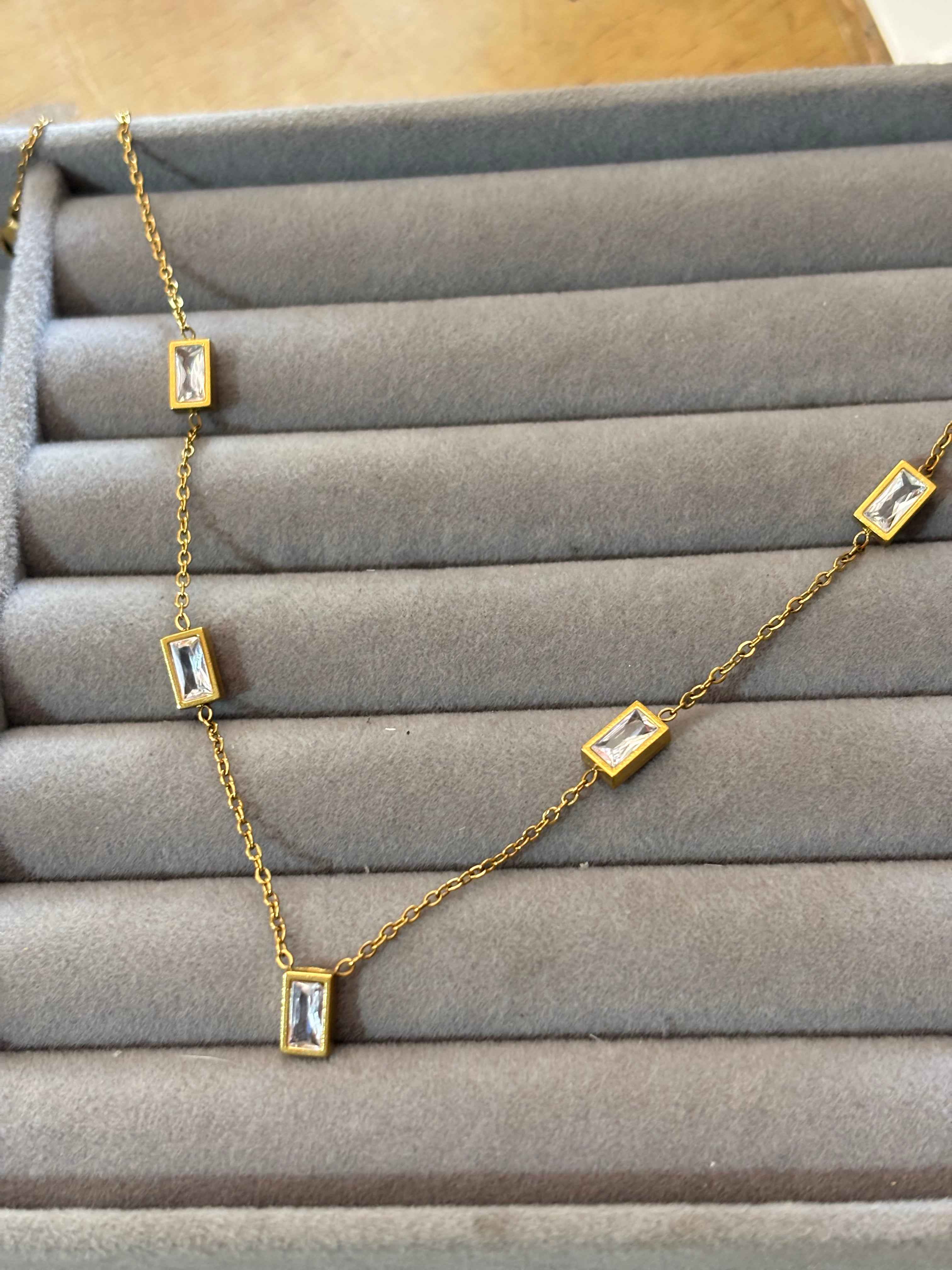 Crystal necklace - Hirulythings