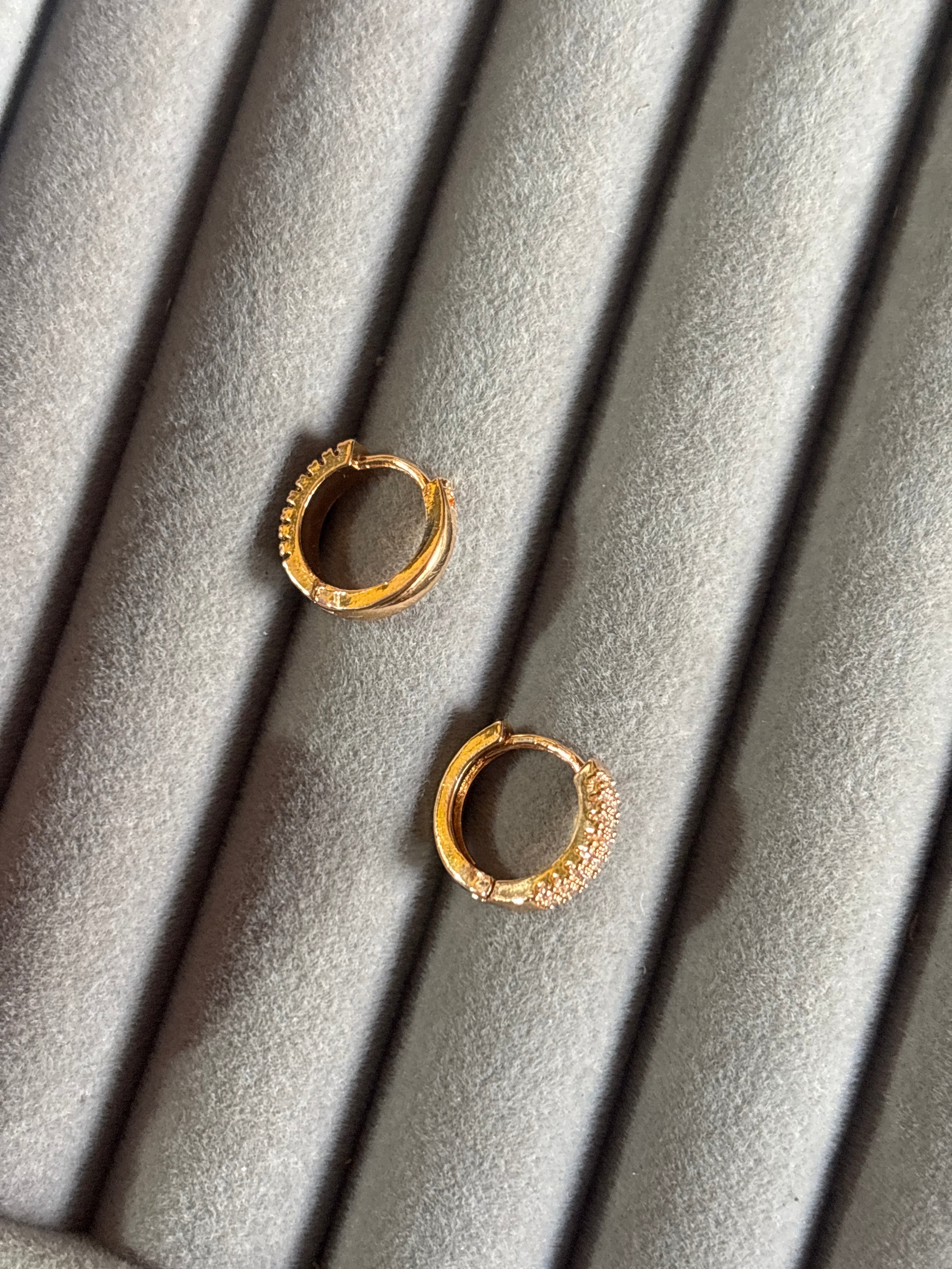 Studded Minimal Hoops