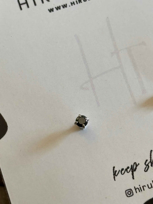 Black stone stud