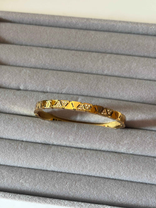 Baby size Pyramid kada - Hirulythings