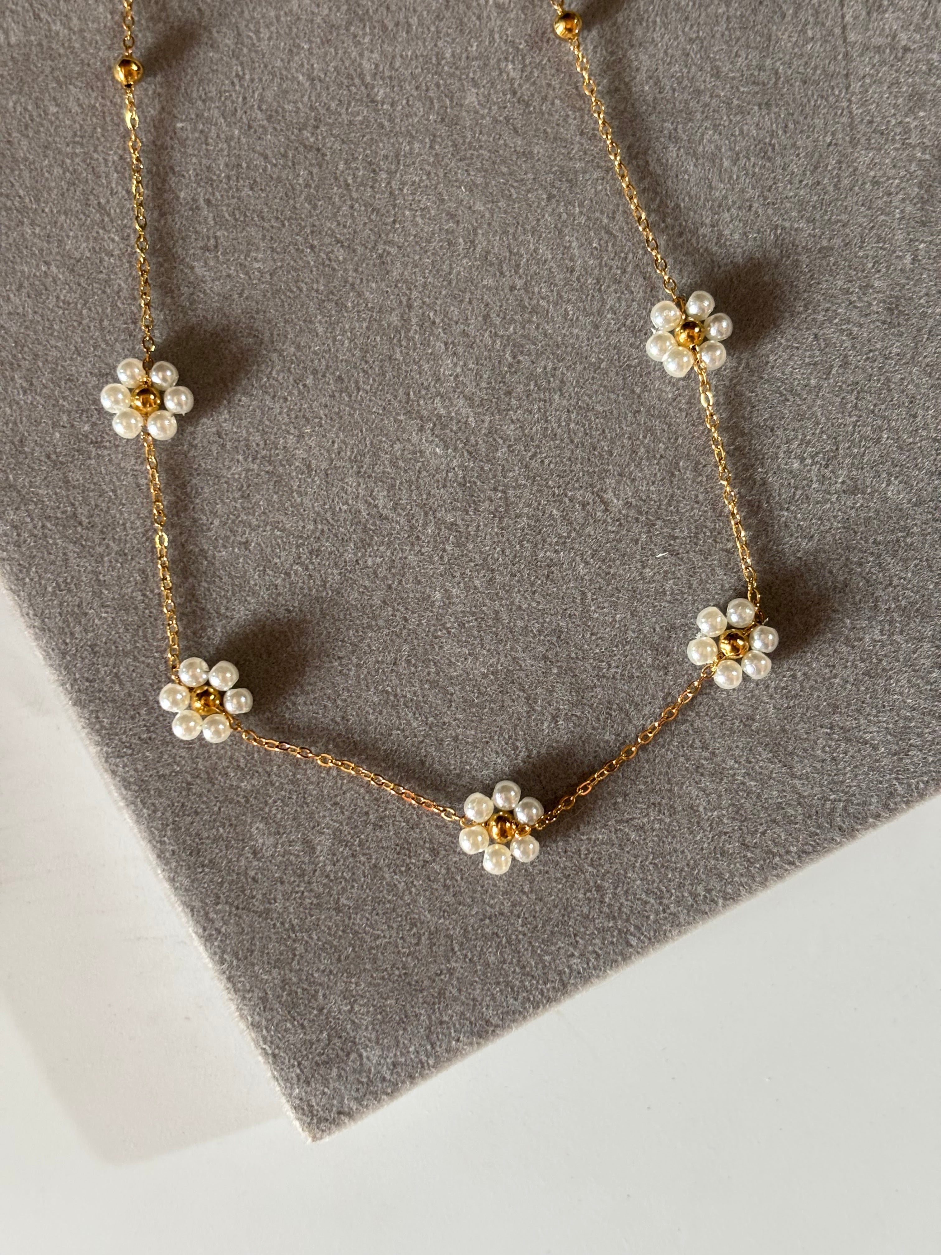 Beaded pearl floral necklace