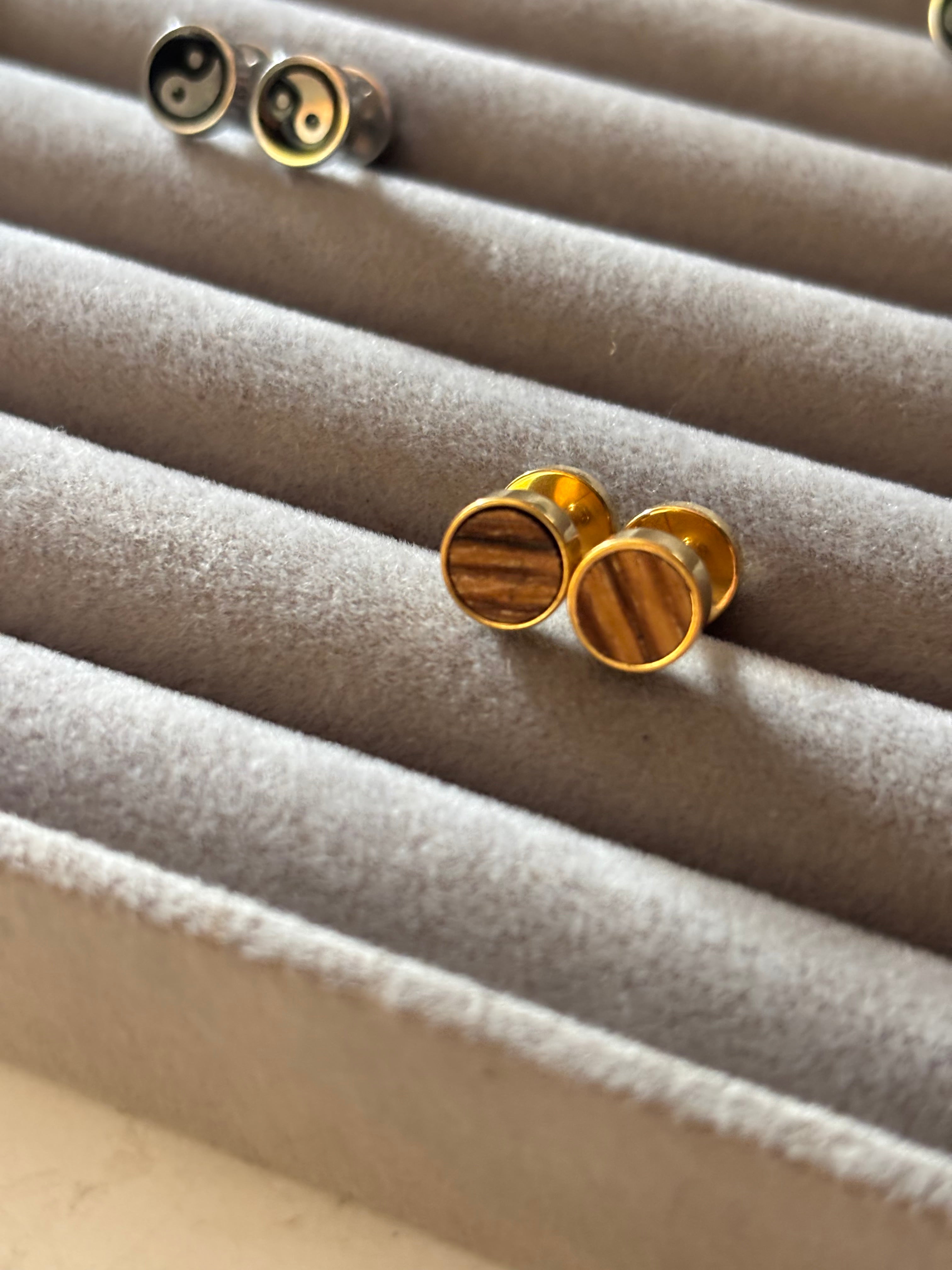 Tiger eye studs