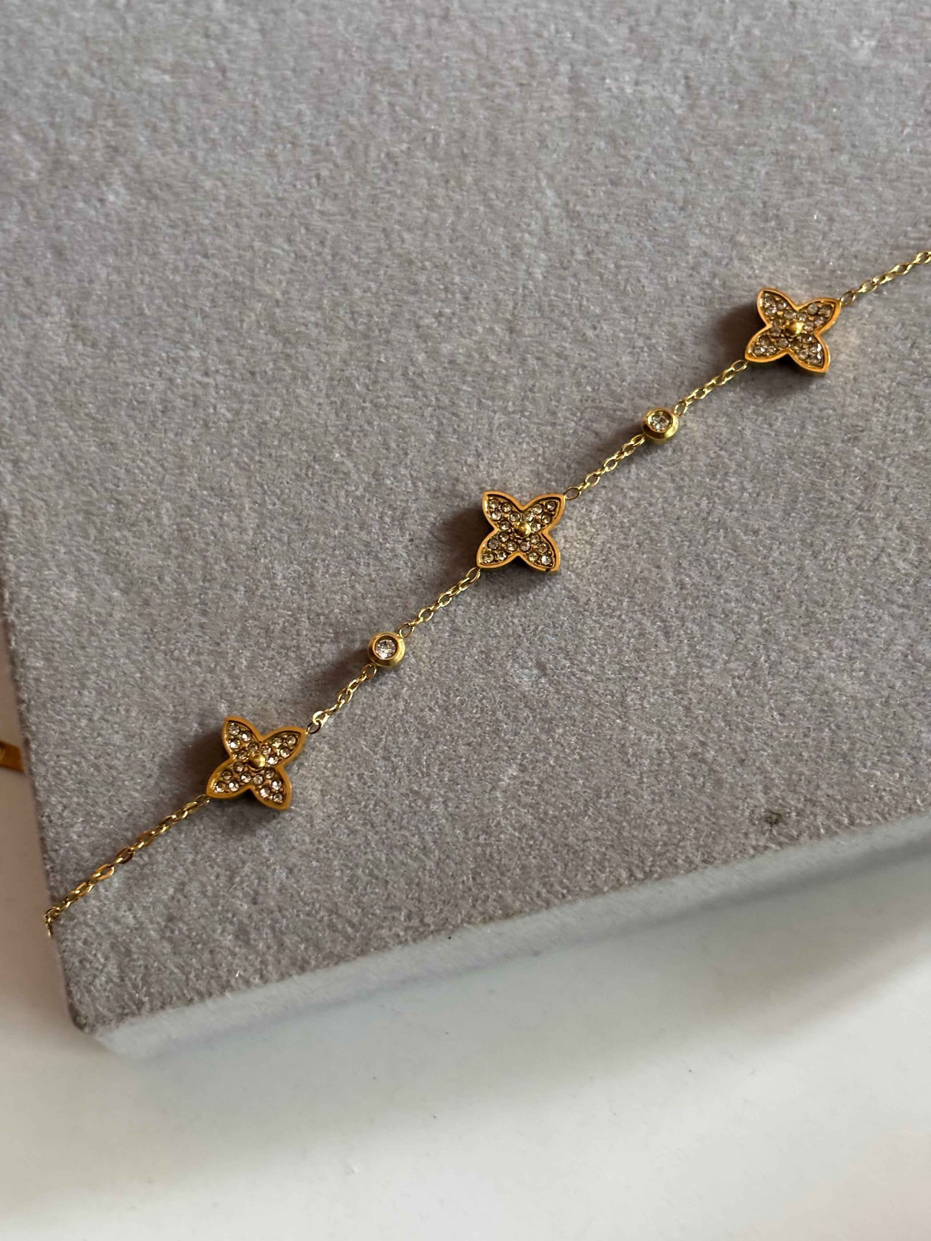 Four leaf elegance bracelet - Hirulythings