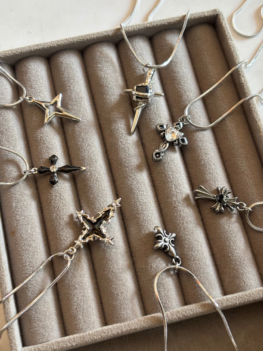 Unique cross chains