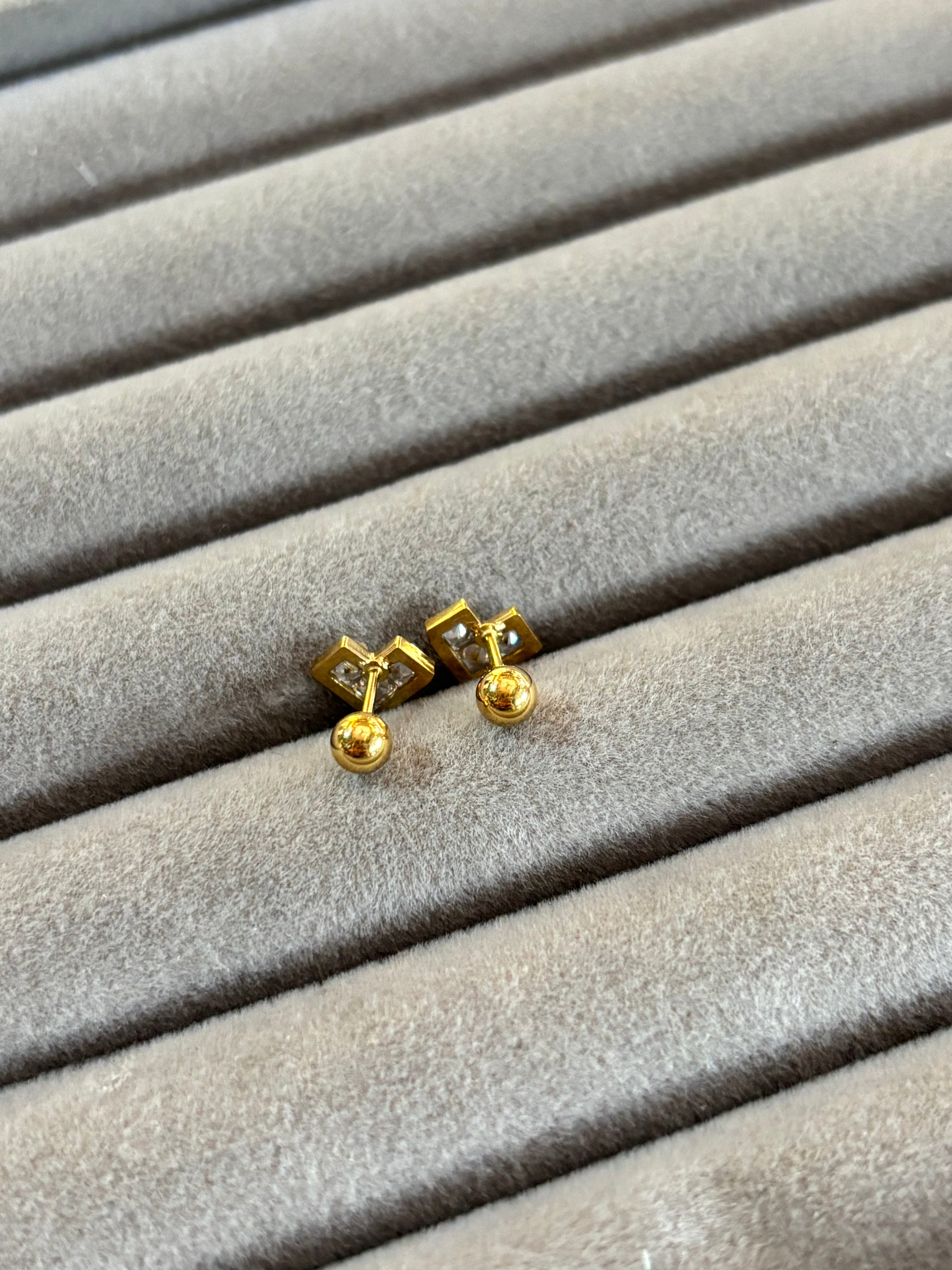 Heart ball back studs