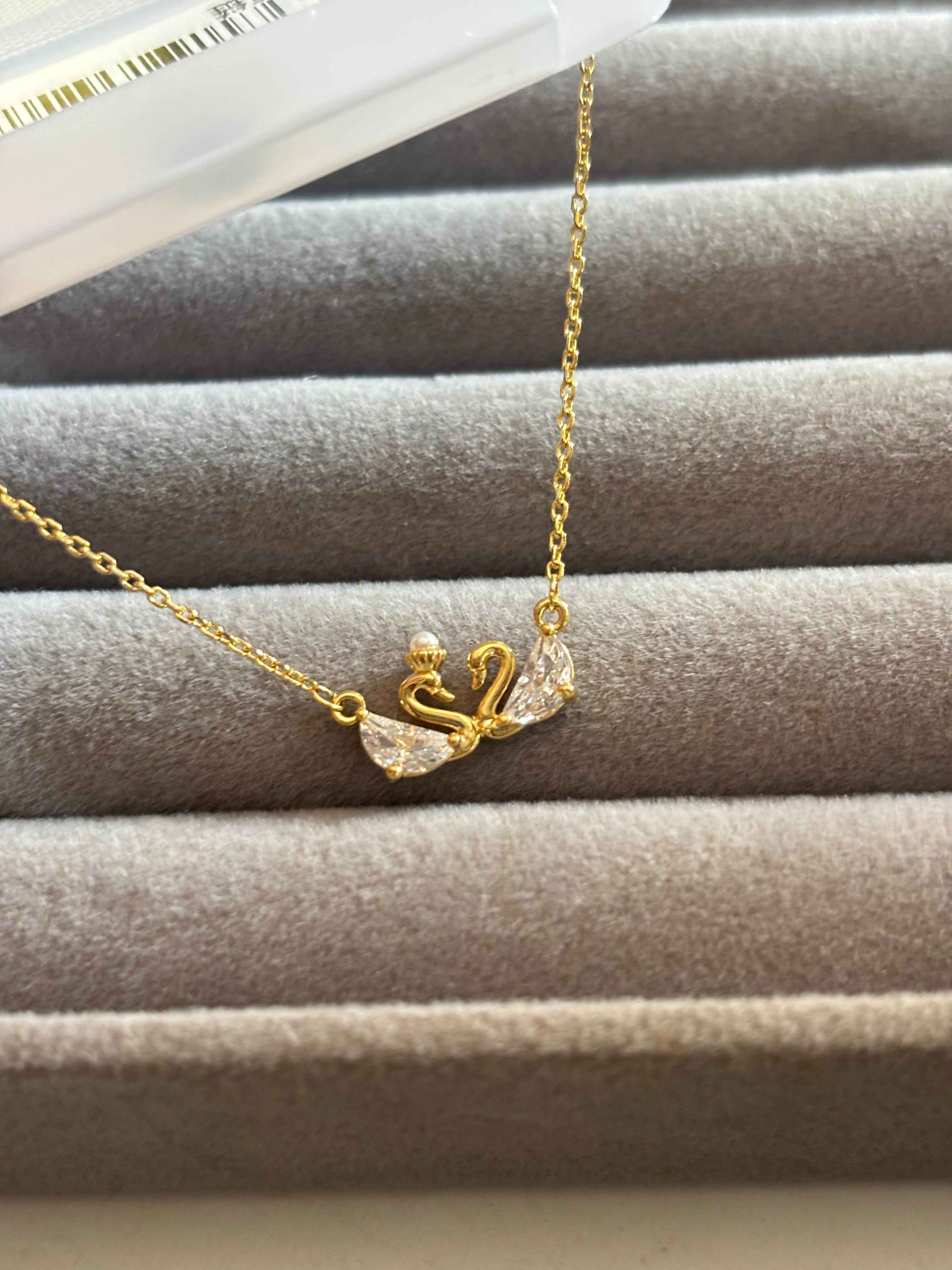 Golden swan necklace - Hirulythings