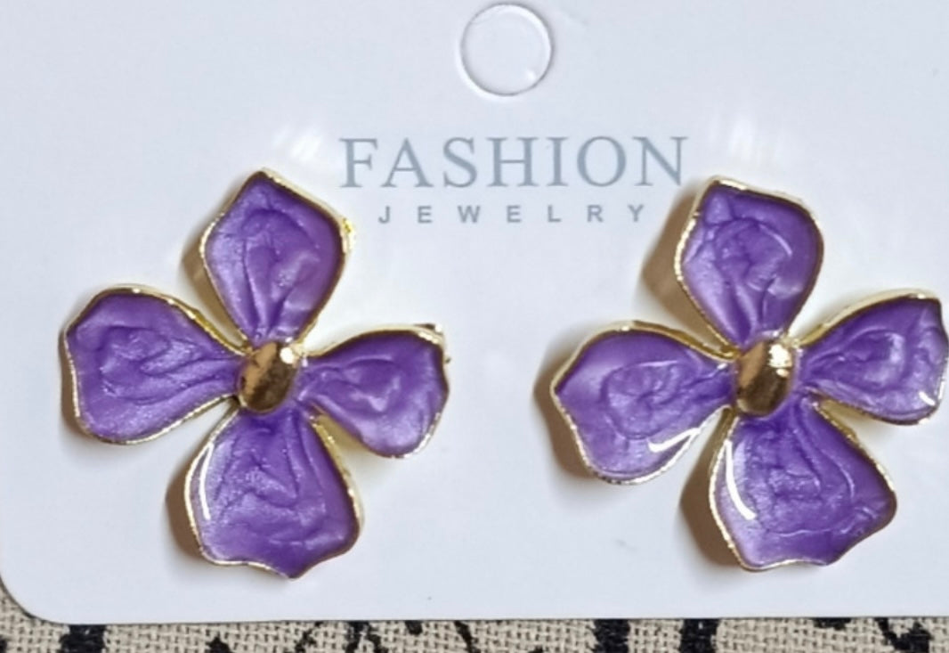Korean earring H022