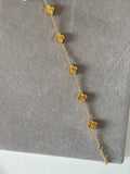 Golden clover bracelet - Hirulythings