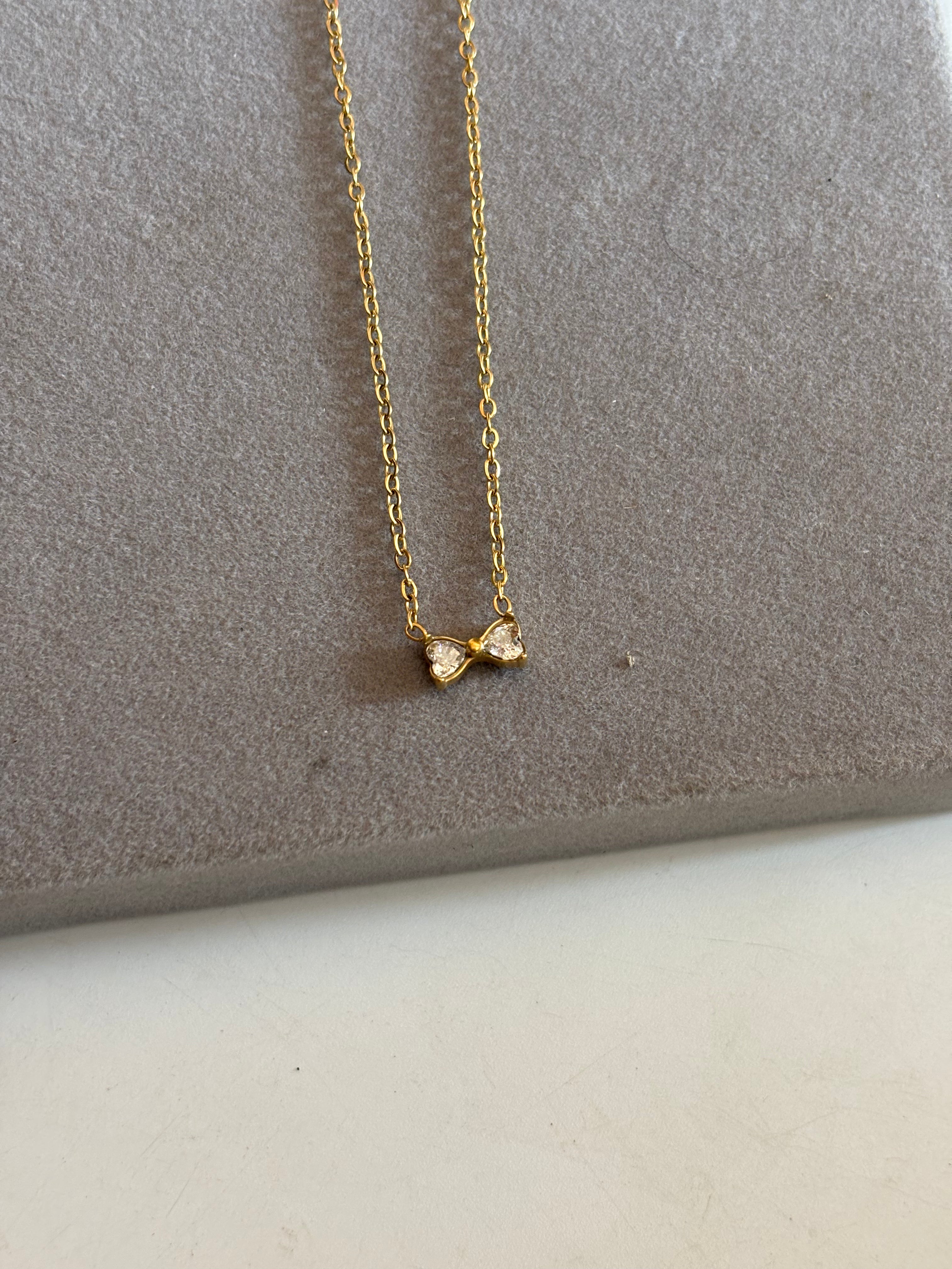 Crystal bow necklace