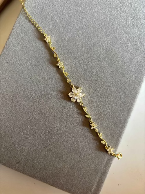 Cherry blossom bracelet - Hirulythings