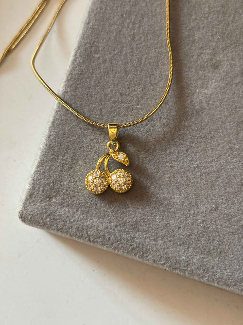 Cherry necklace - Hirulythings